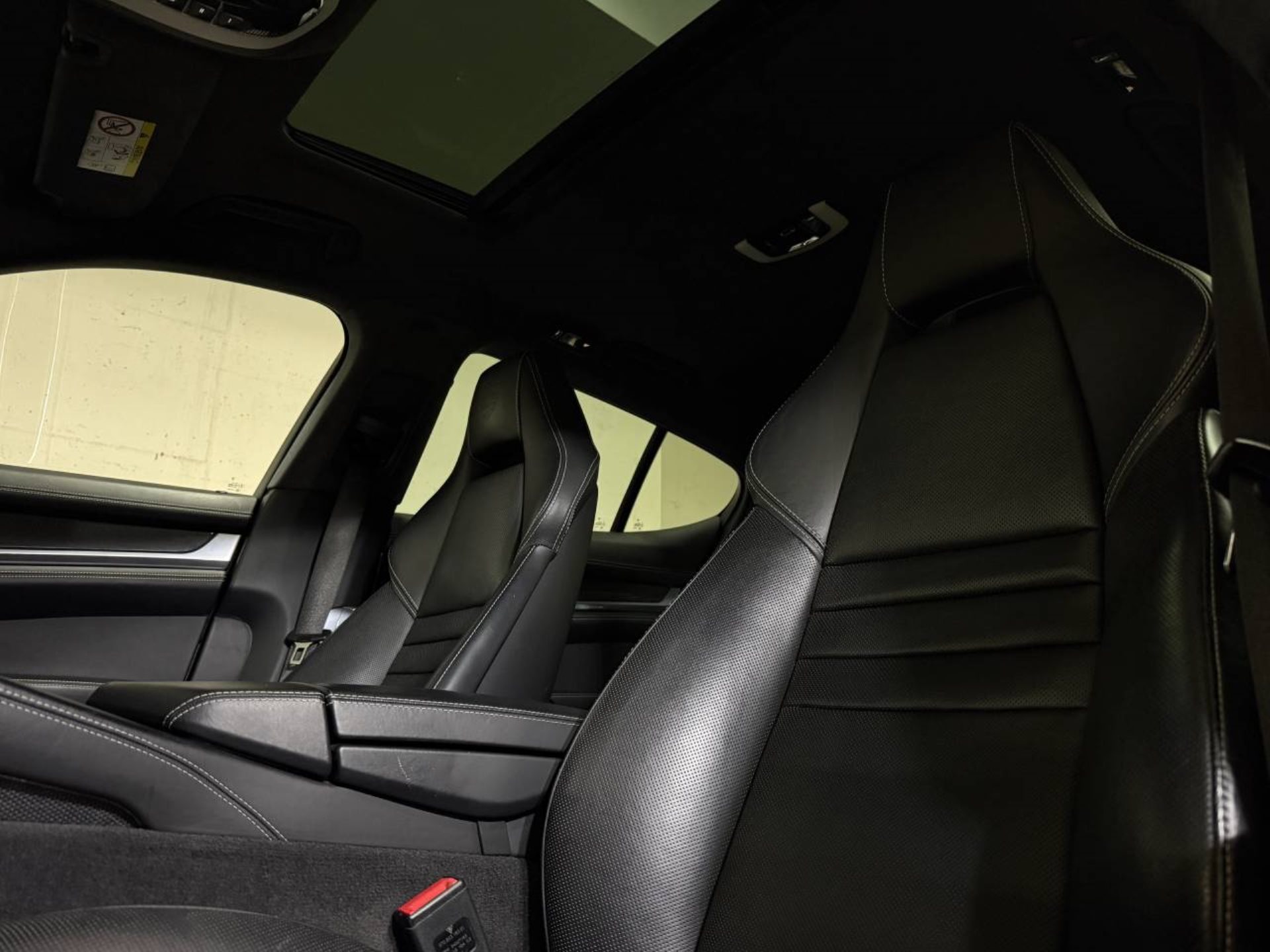 PORSCHE Panamera Turbo S-image-26