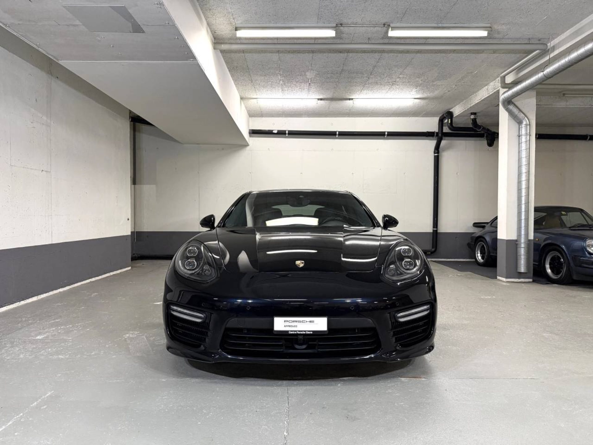 PORSCHE Panamera Turbo S-image-8