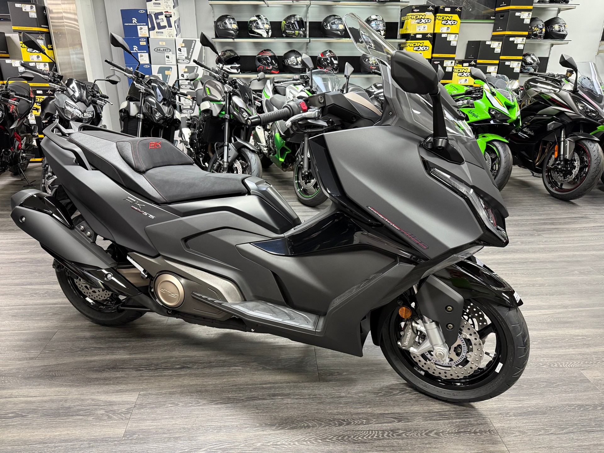 KYMCO NEW AK 575 E5+ 2025