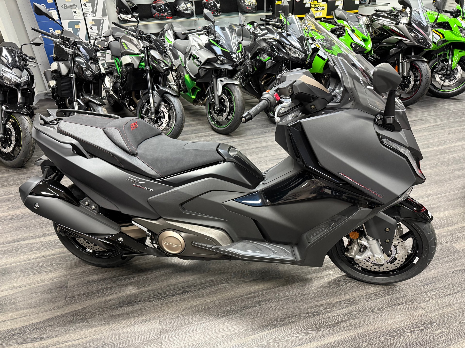 KYMCO NEW AK 575 E5+ 2025-image-4