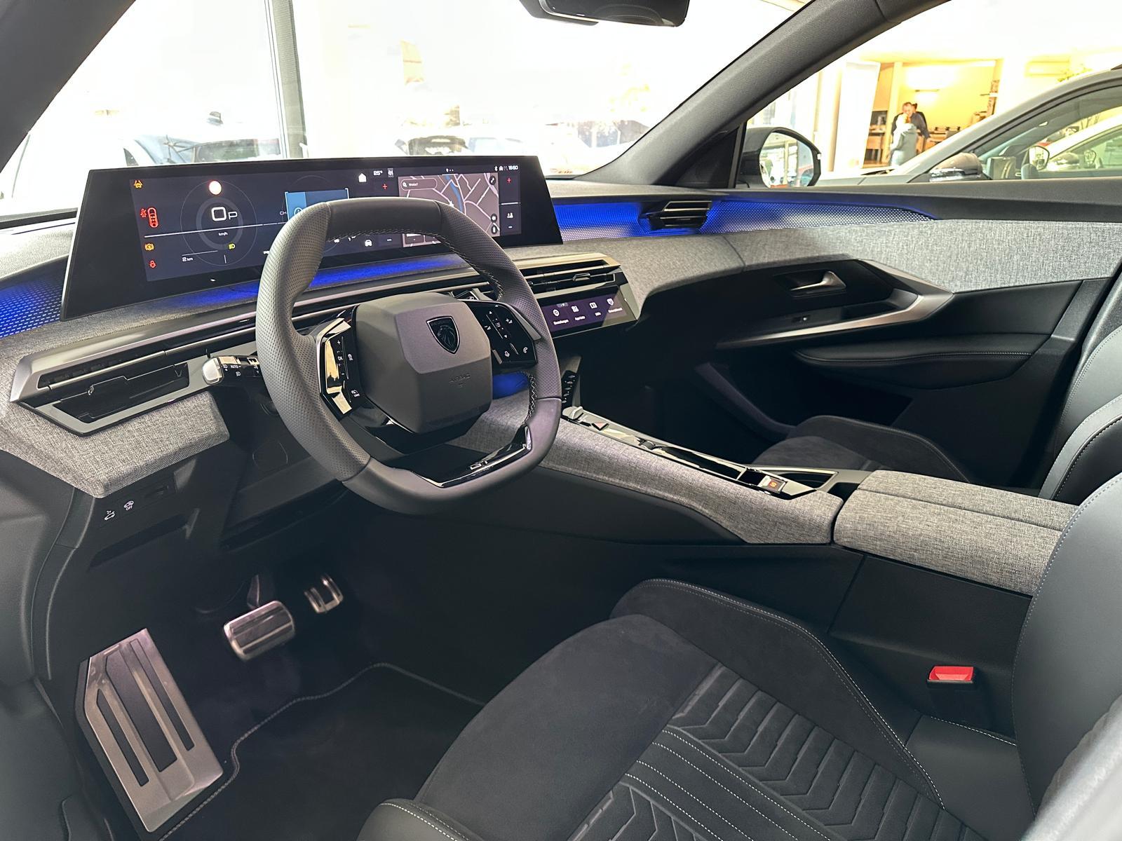 PEUGEOT 3008 1.2 Hybrid GT-image-6