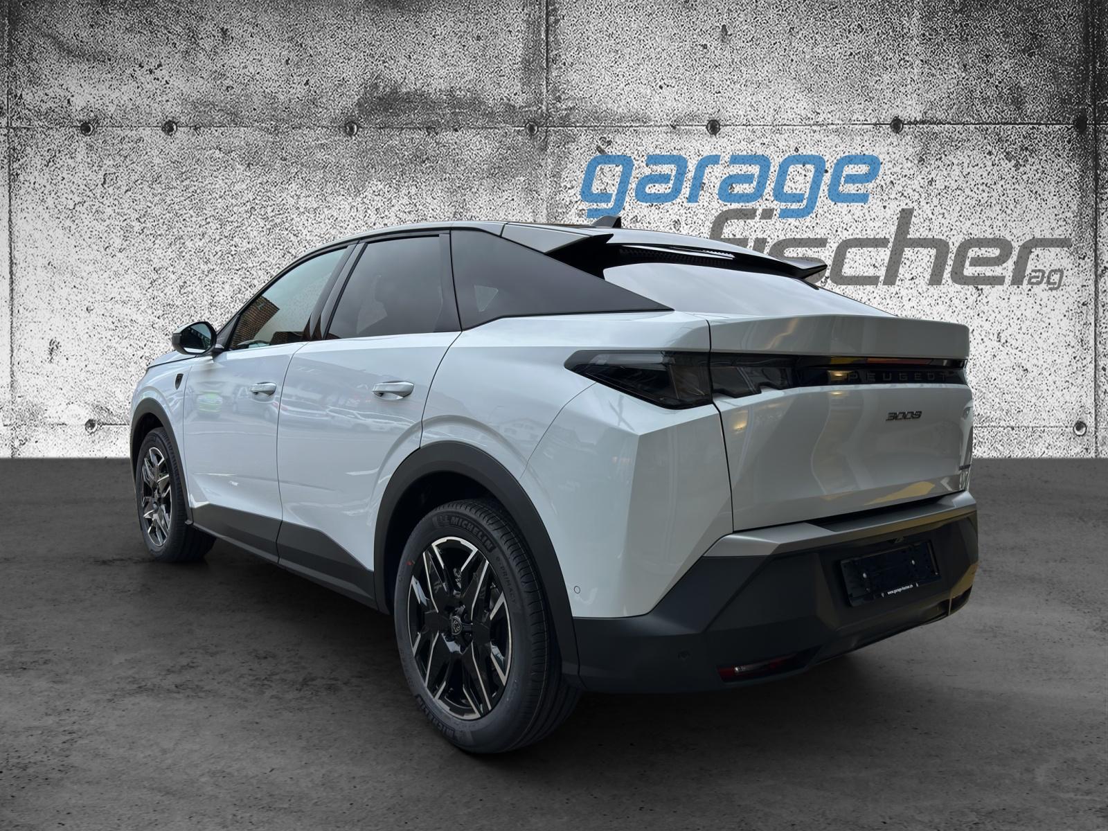 PEUGEOT 3008 1.2 Hybrid GT-showroom-element-3