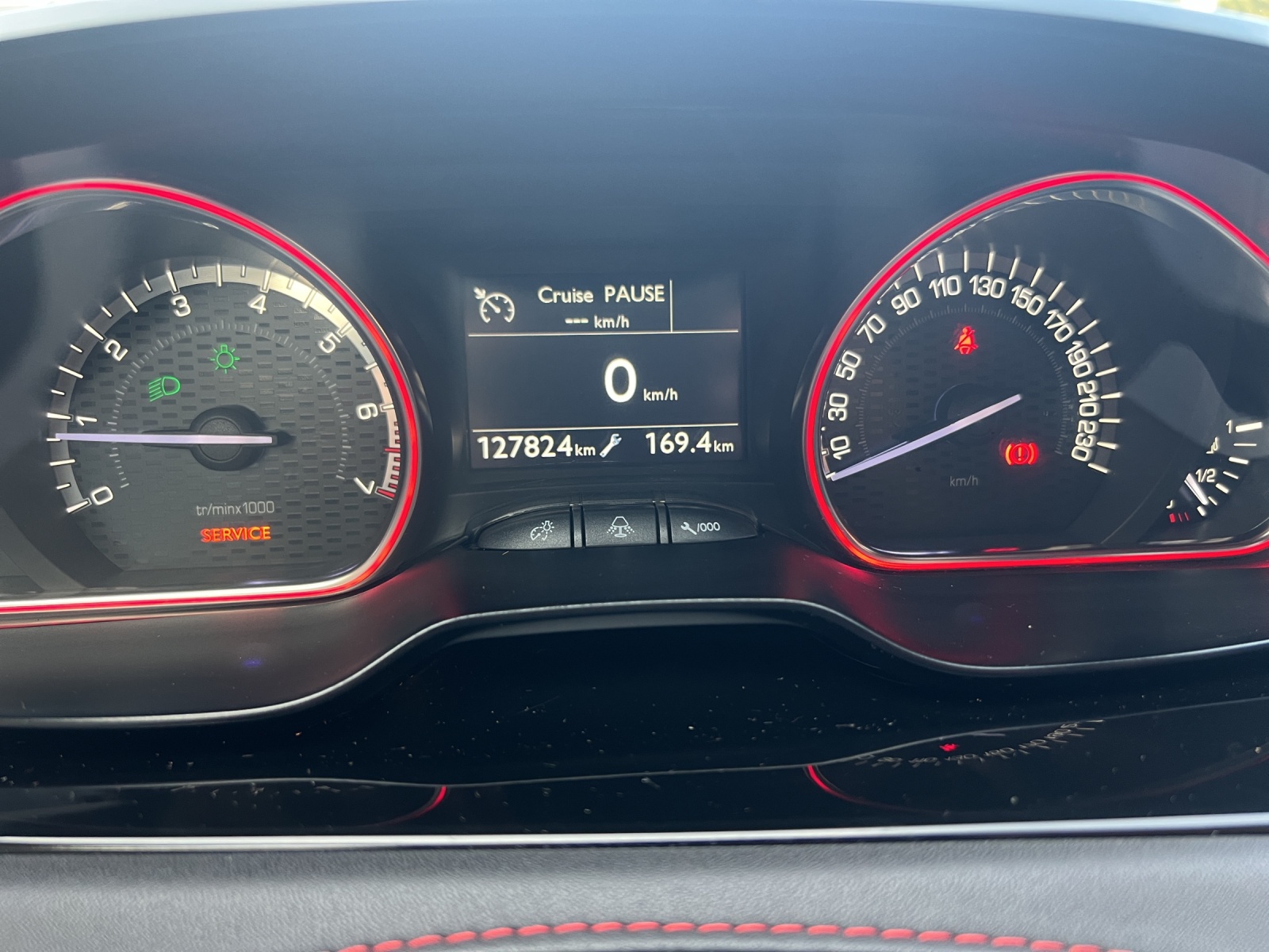 PEUGEOT 208 1.6 Turbo GTi-image-22