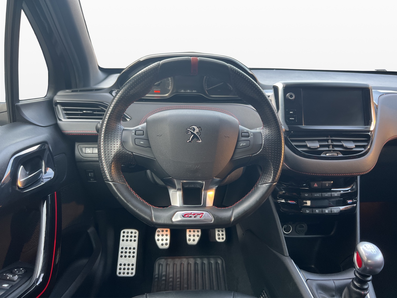 PEUGEOT 208 1.6 Turbo GTi-image-10