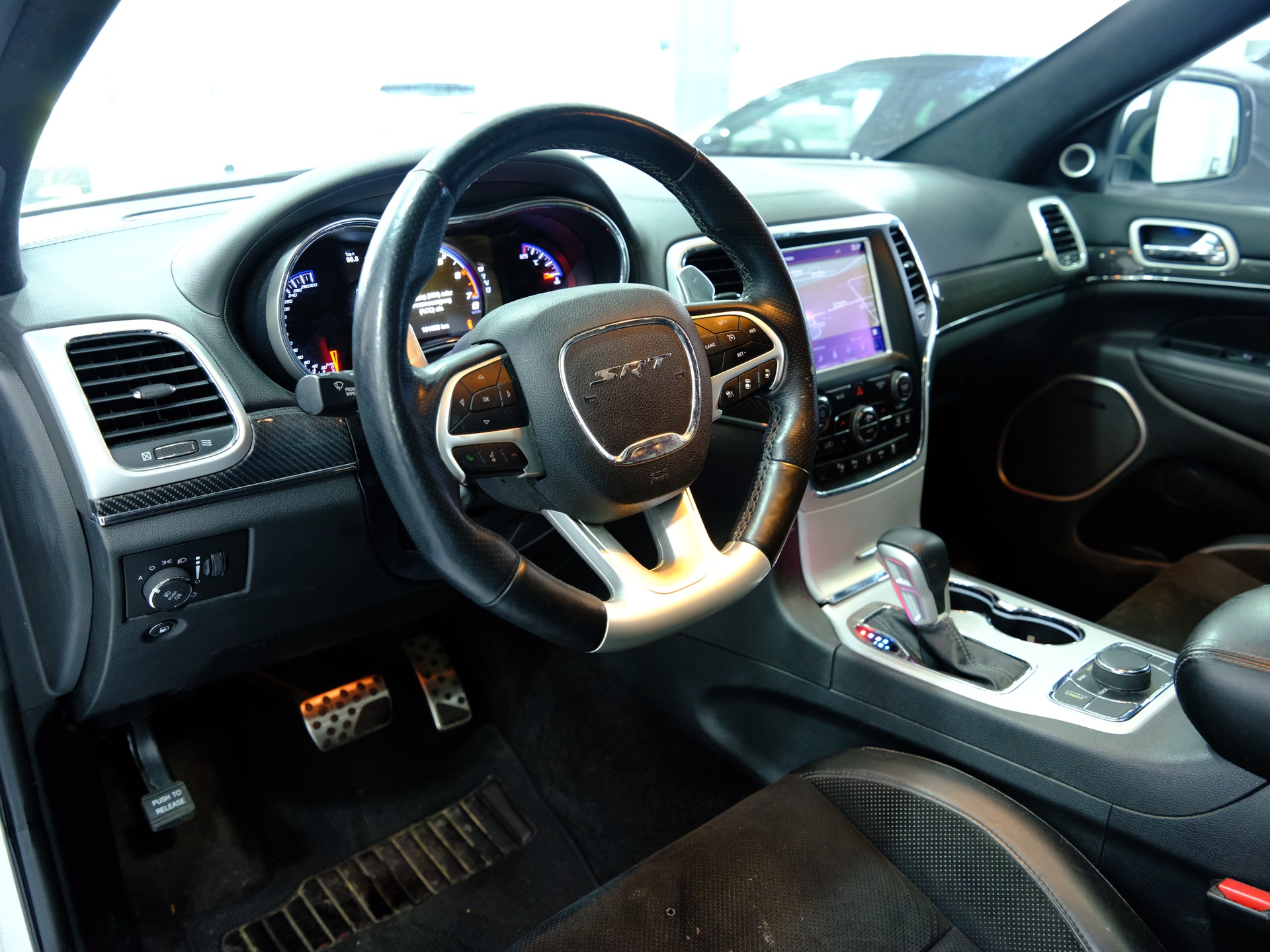 JEEP Grand Cherokee 6.4 V8 HEMI SRT8 Automatic-image-7