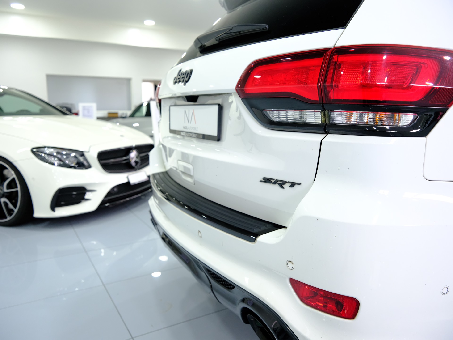 JEEP Grand Cherokee 6.4 V8 HEMI SRT8 Automatic-image-9