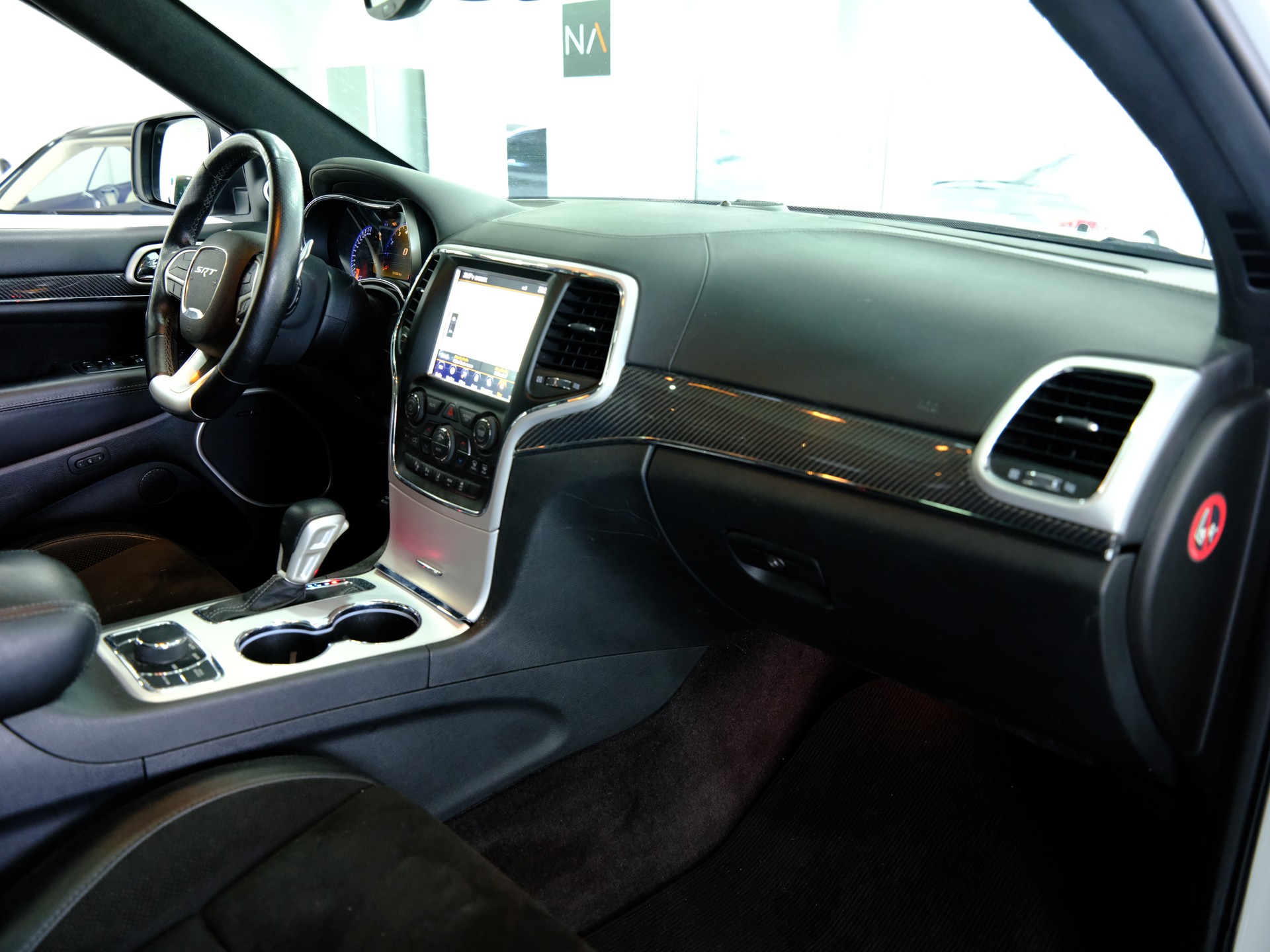 JEEP Grand Cherokee 6.4 V8 HEMI SRT8 Automatic-image-10