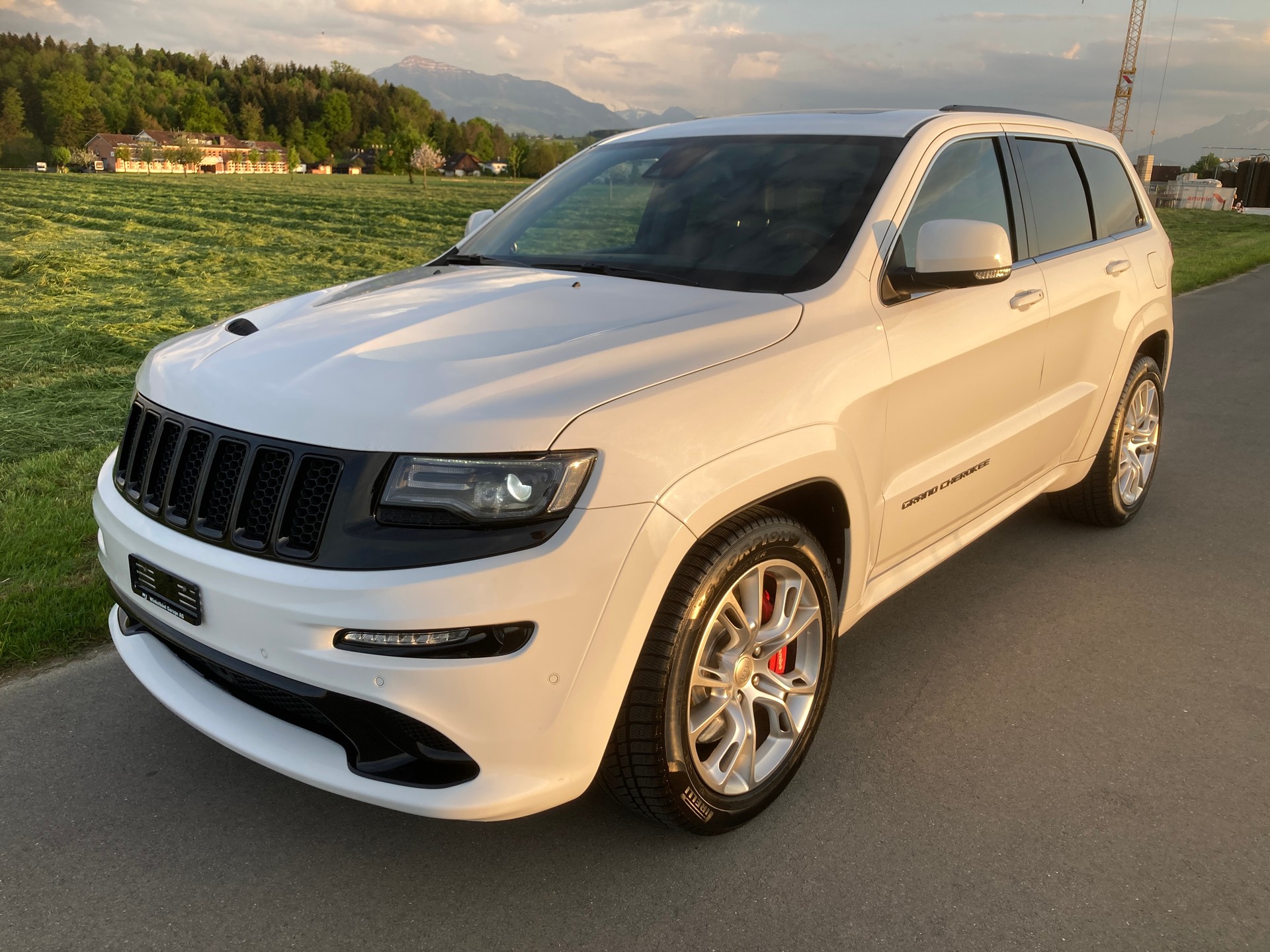JEEP Grand Cherokee 6.4 V8 HEMI SRT8 Automatic-image-0