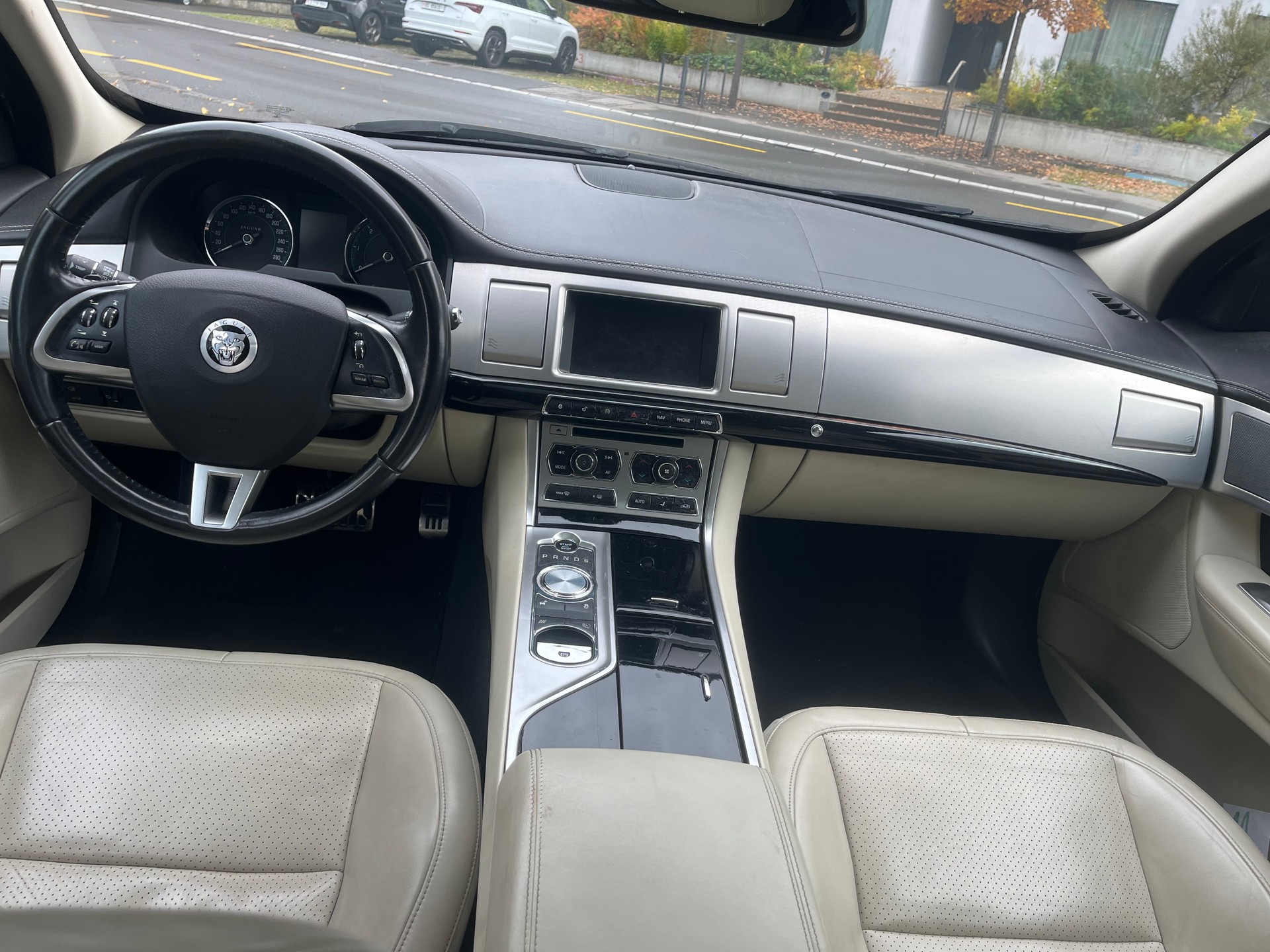 JAGUAR XF Sportbrake 3.0d S V6 Premium Luxury-image-7