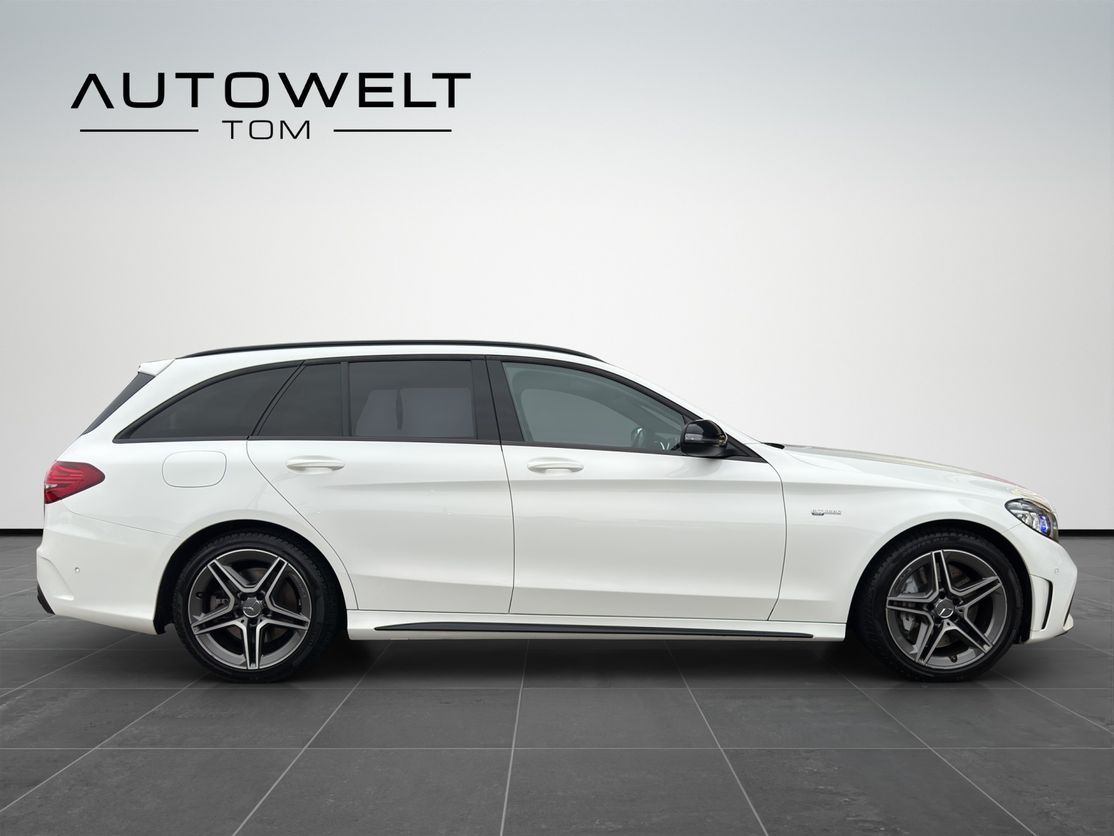 MERCEDES-BENZ *FACELIFT* C 43 AMG 4Matic 9G-Tronic-image-5