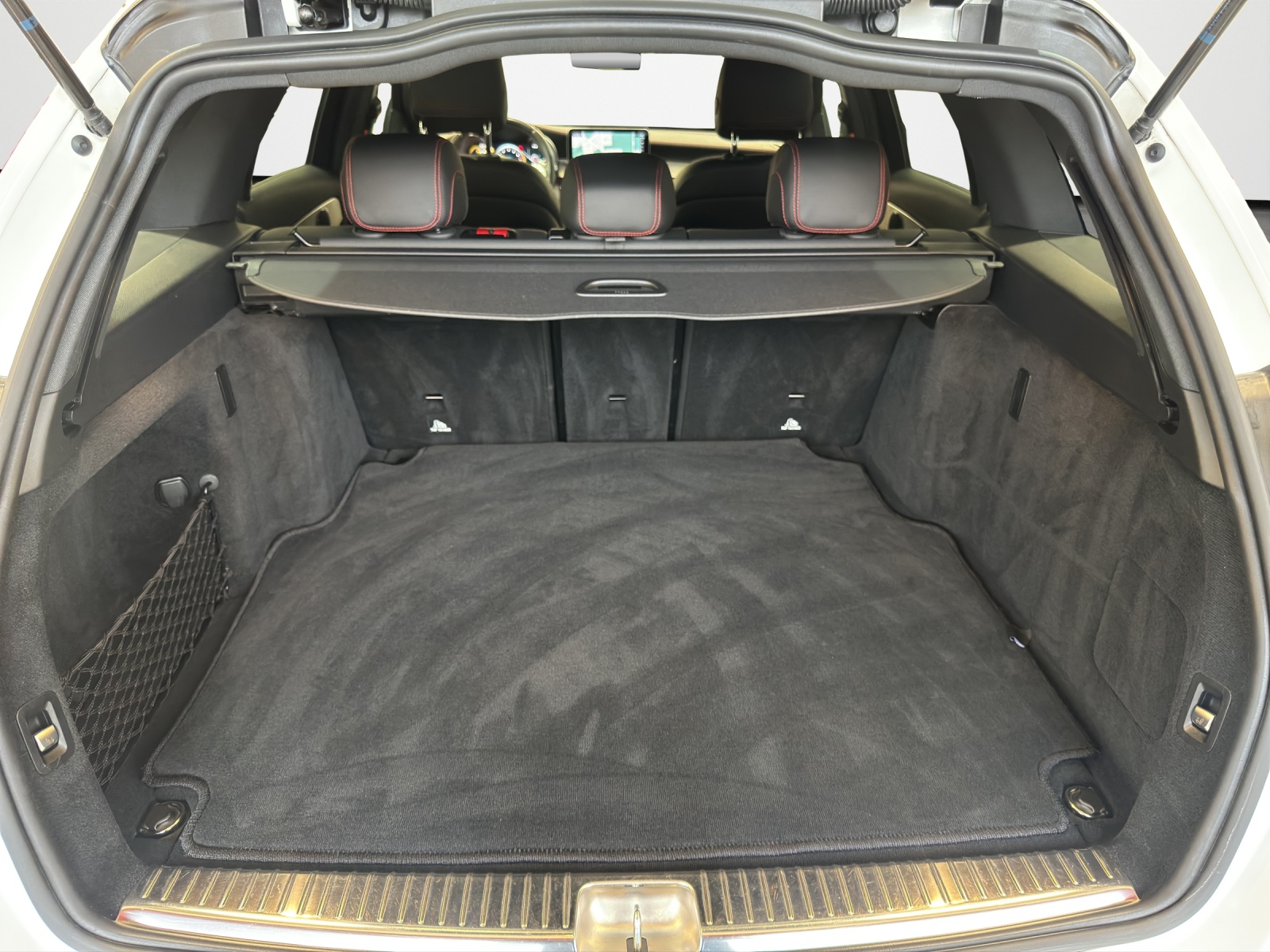MERCEDES-BENZ *FACELIFT* C 43 AMG 4Matic 9G-Tronic-image-13
