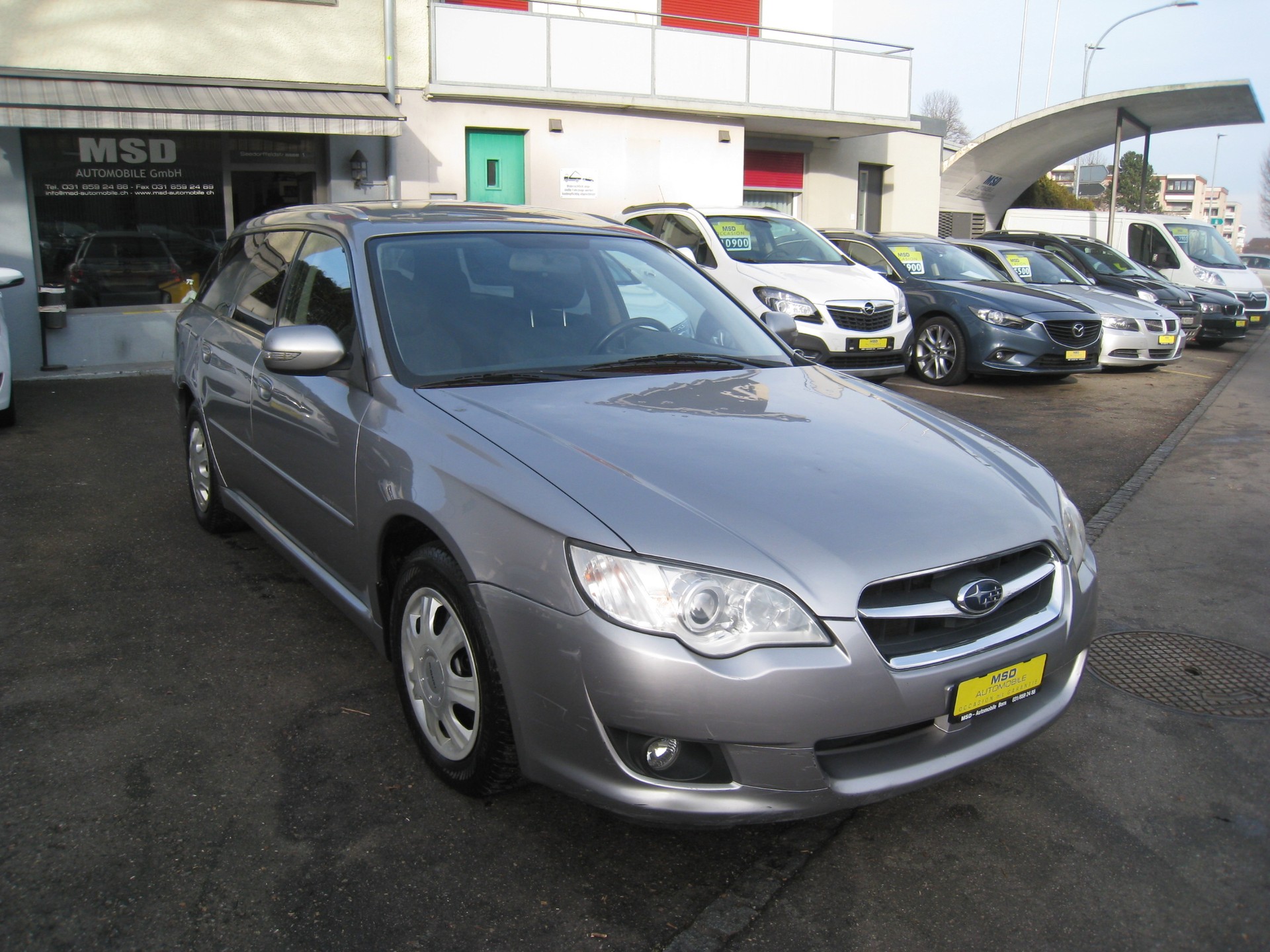 SUBARU Legacy 2.0R AWD Swiss-image-1