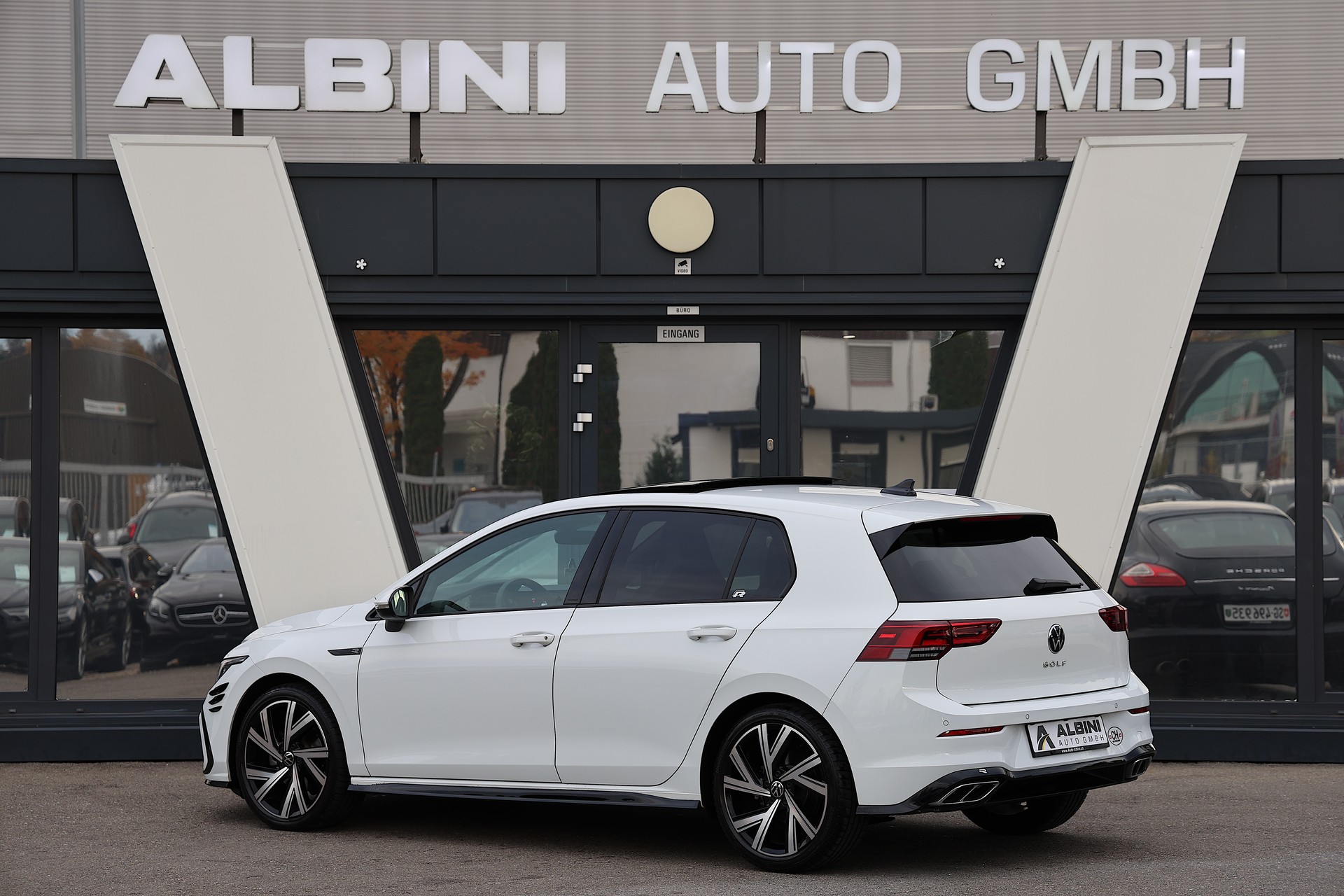VW Golf 2.0 TDI R-Line DSG-image-2