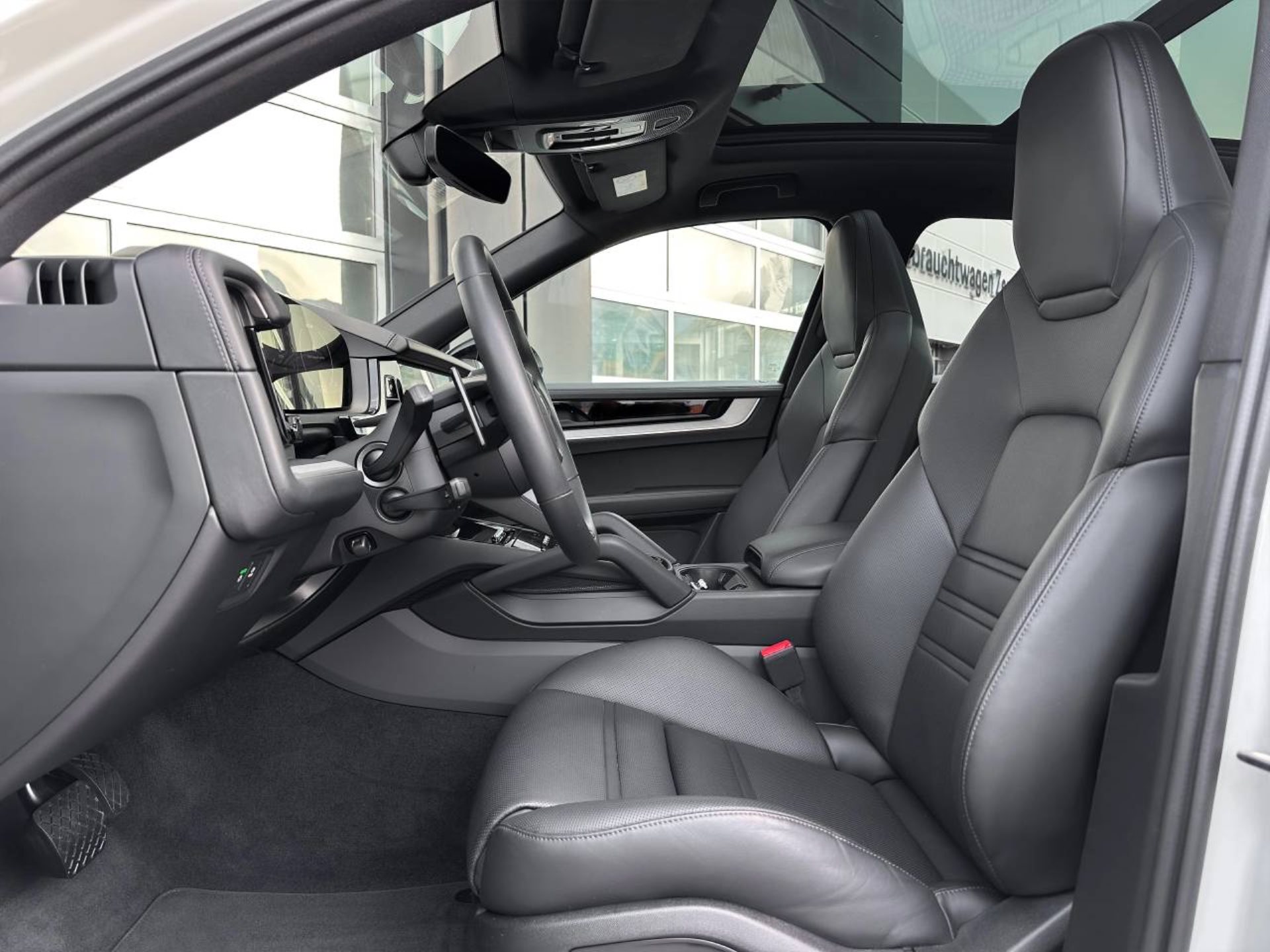 PORSCHE Cayenne E-Hybrid-image-18