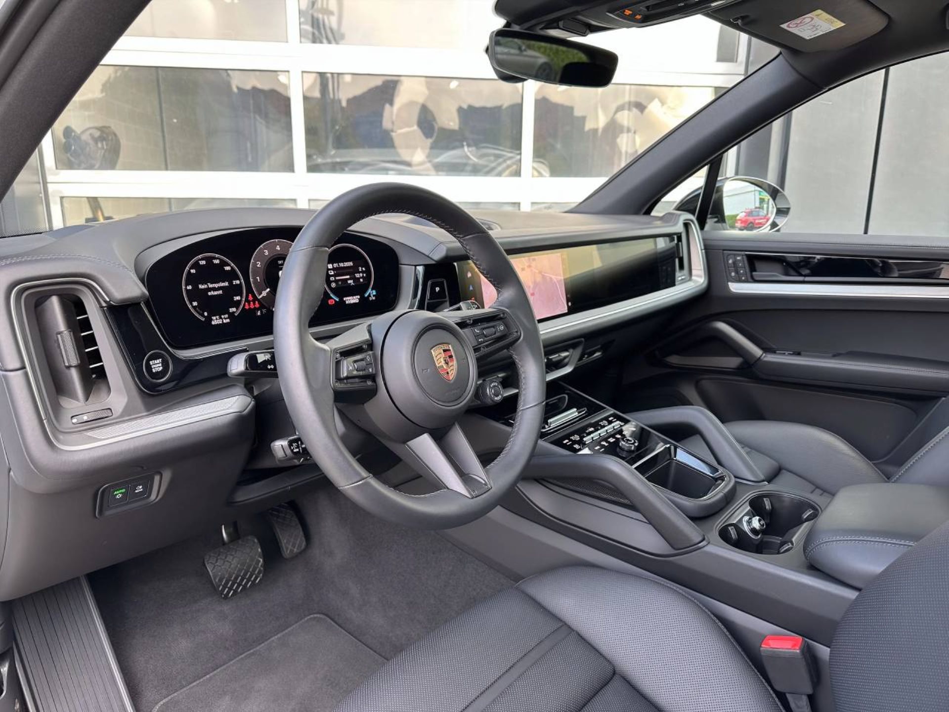 PORSCHE Cayenne E-Hybrid-image-4