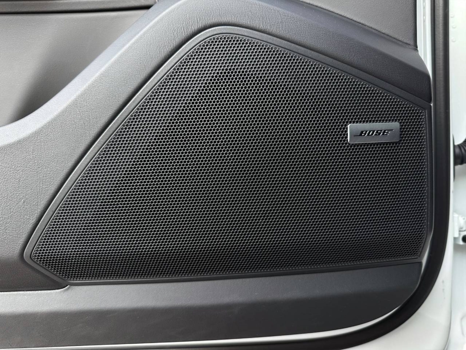 PORSCHE Cayenne E-Hybrid-image-23