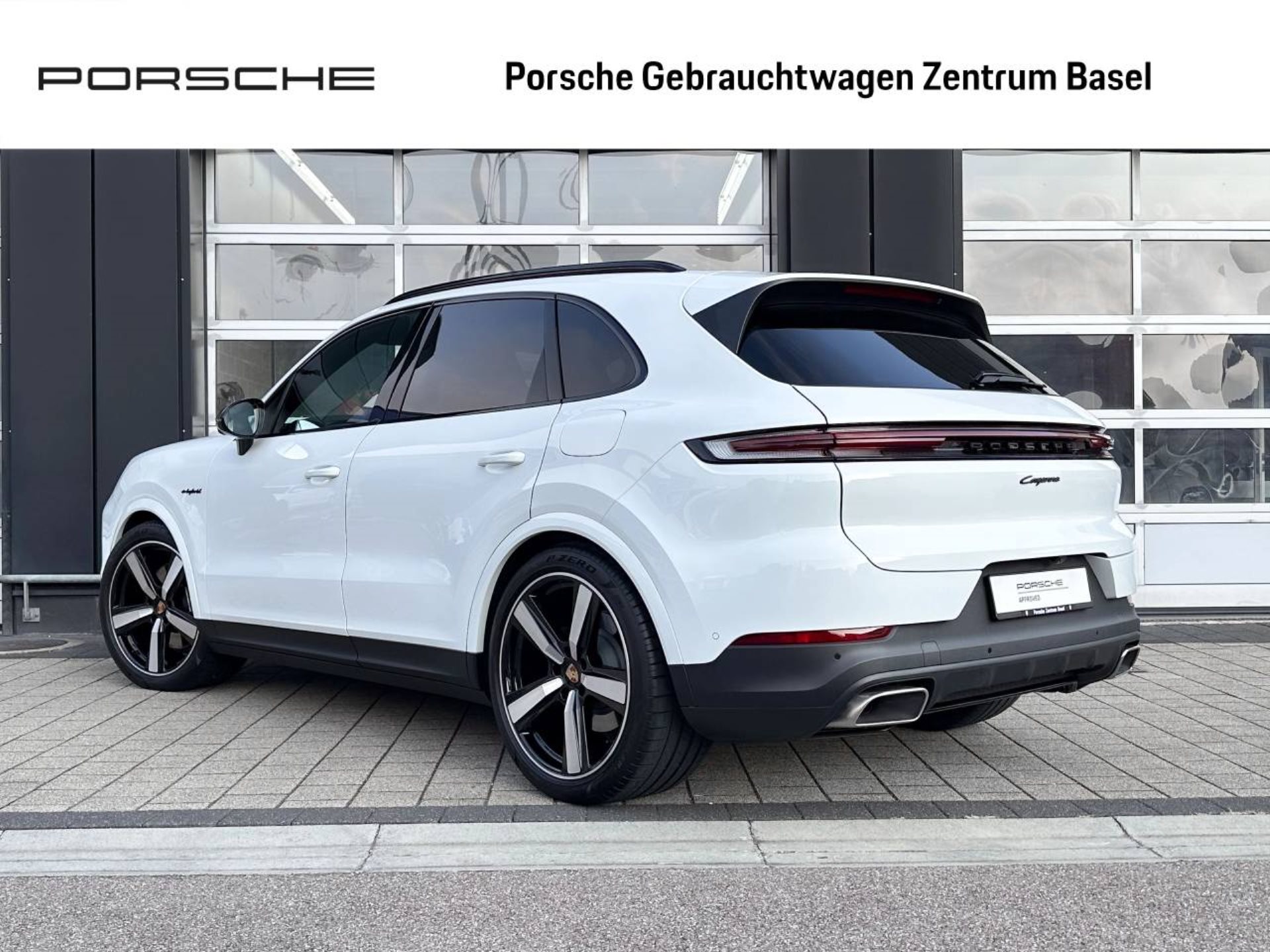 PORSCHE Cayenne E-Hybrid-image-2