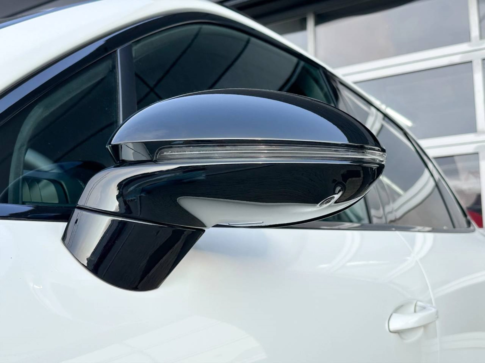 PORSCHE Cayenne E-Hybrid-image-12