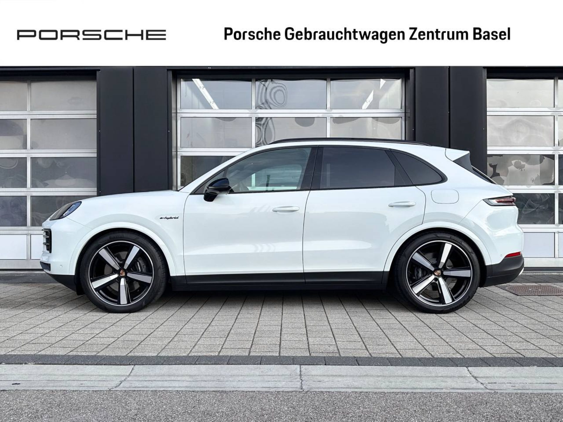 PORSCHE Cayenne E-Hybrid-image-1