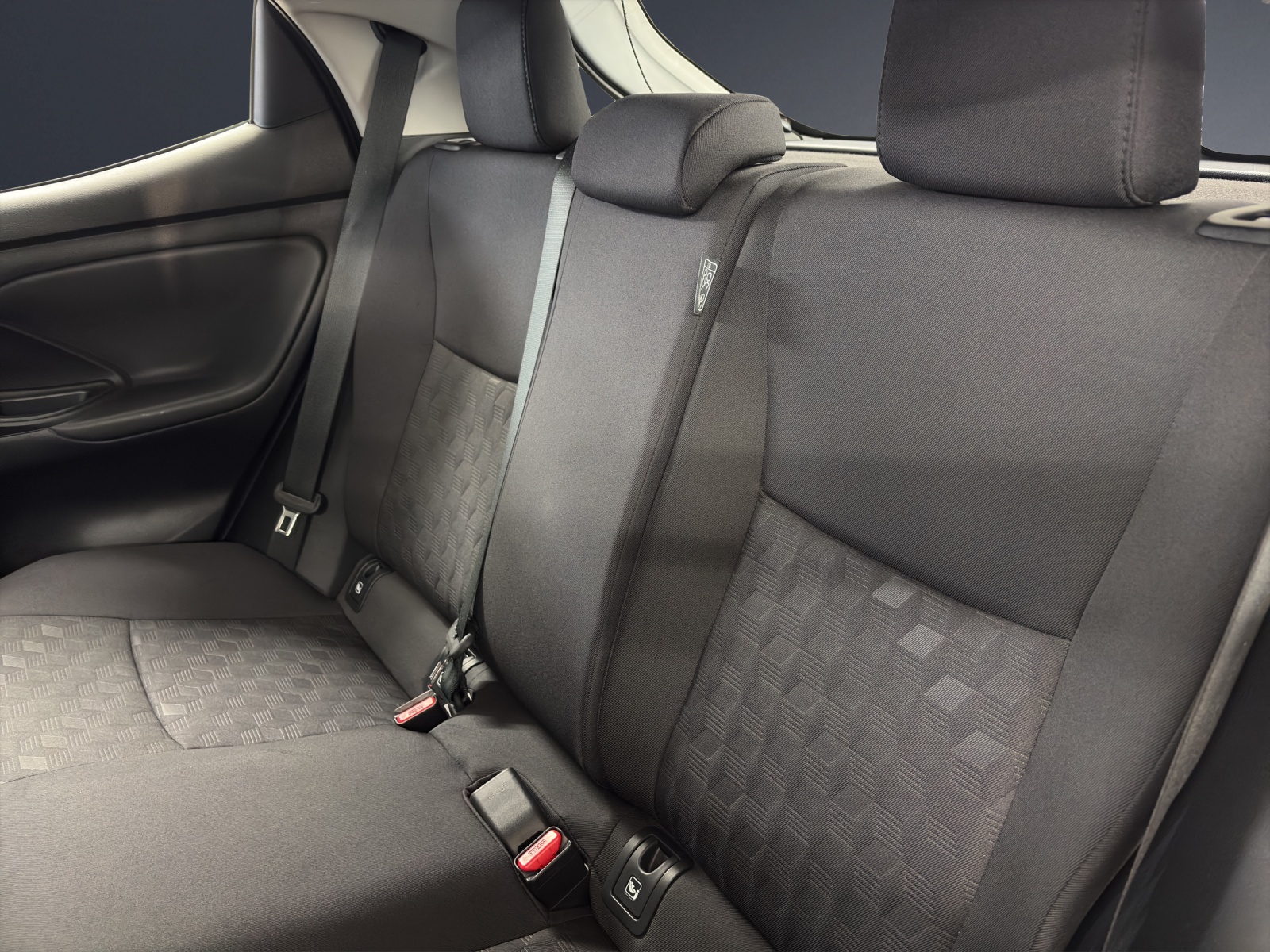 TOYOTA Yaris 1.5 Comfort e-CVT-image-16