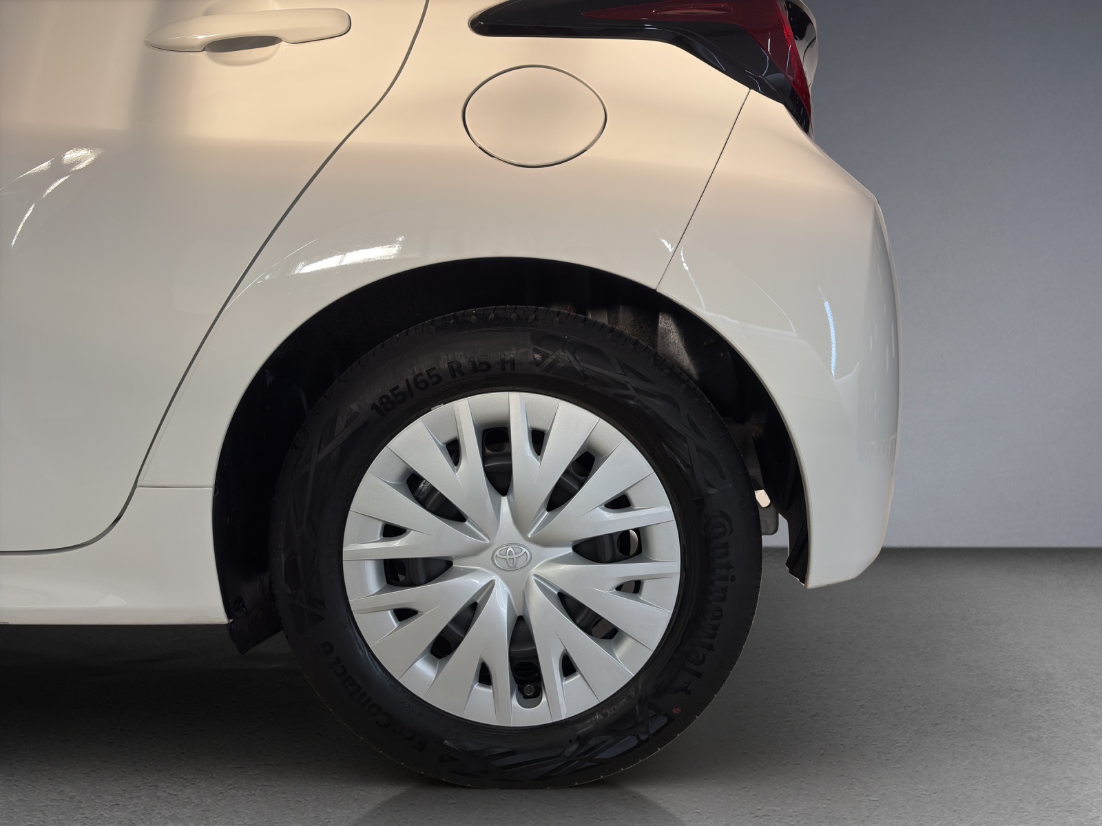 TOYOTA Yaris 1.5 Comfort e-CVT-image-5