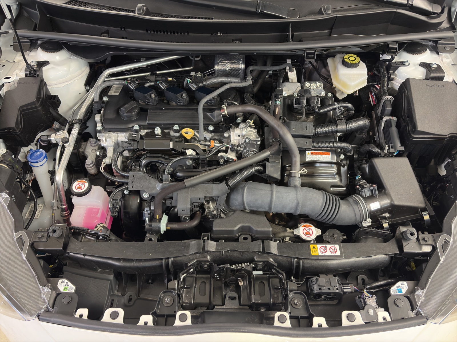 TOYOTA Yaris 1.5 Comfort e-CVT-image-17