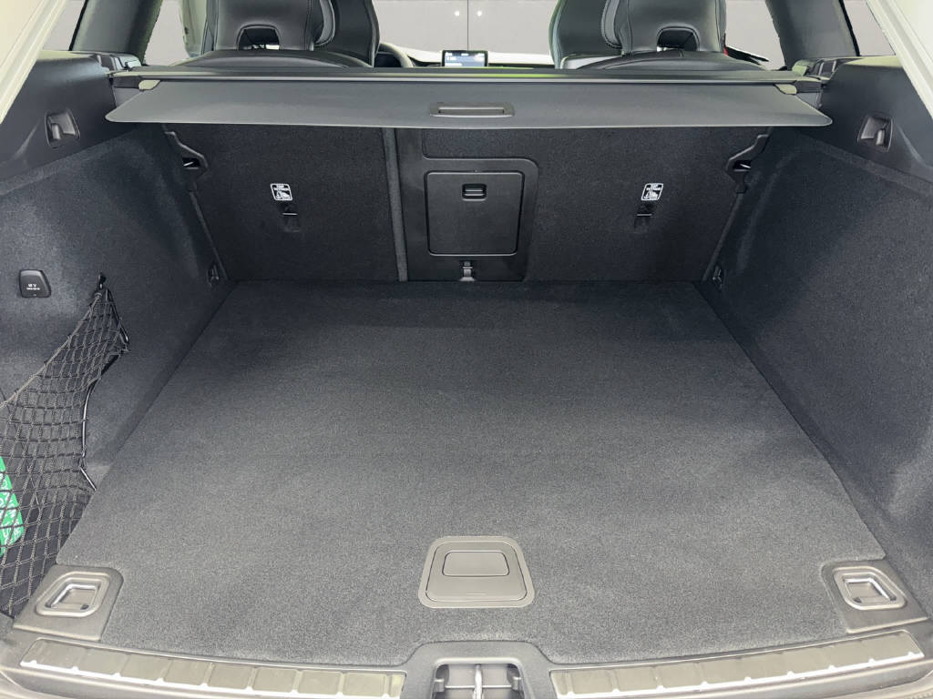 VOLVO XC60 2.0 T6 TE Ultra Dark eAWD-image-9