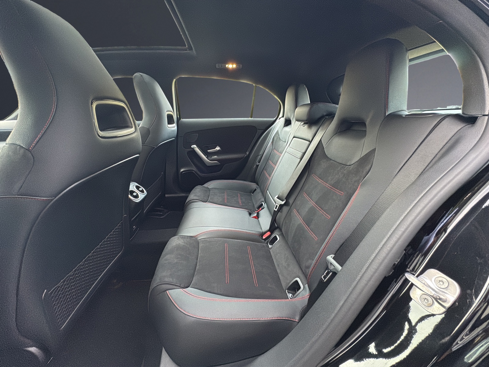 MERCEDES-BENZ A 220 d 8G-DCT-image-14