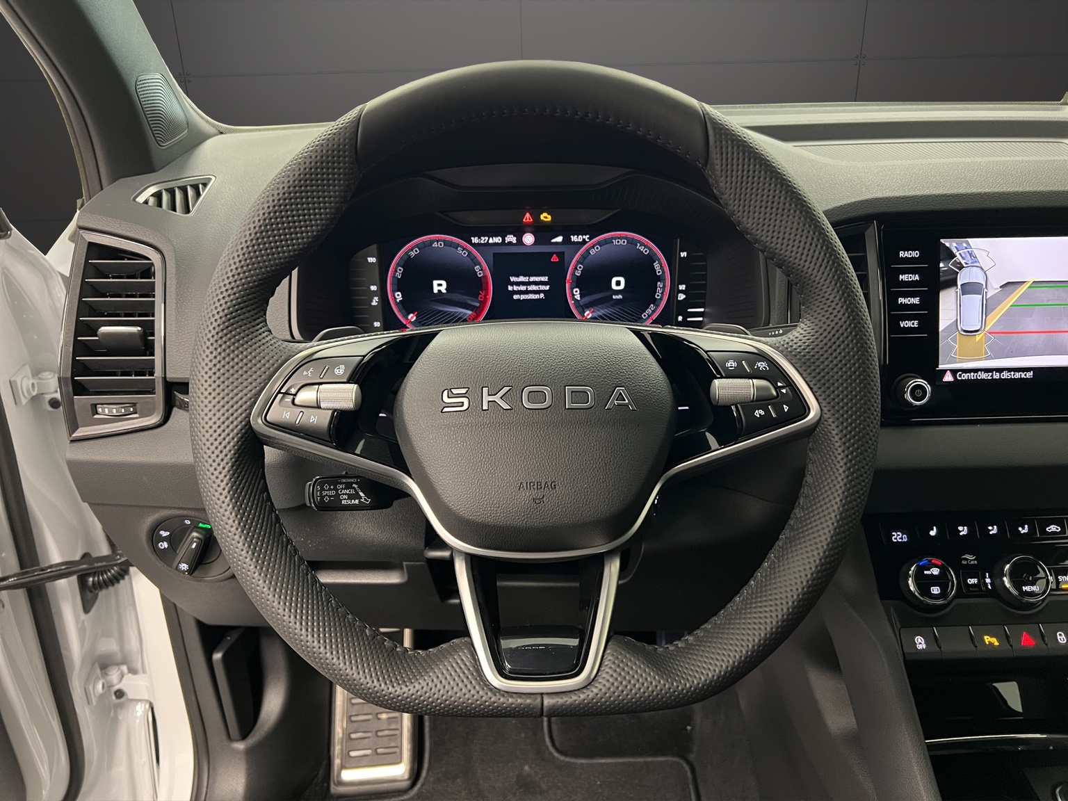 SKODA Karoq 1.5 TSI SportLine DSG-image-6