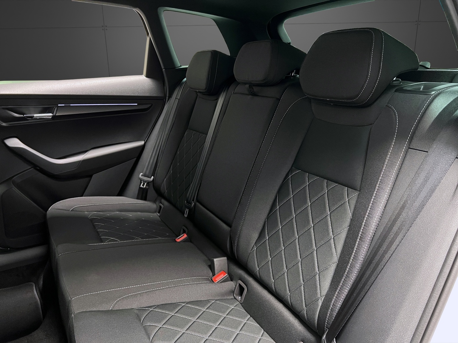 SKODA Karoq 1.5 TSI SportLine DSG-image-8