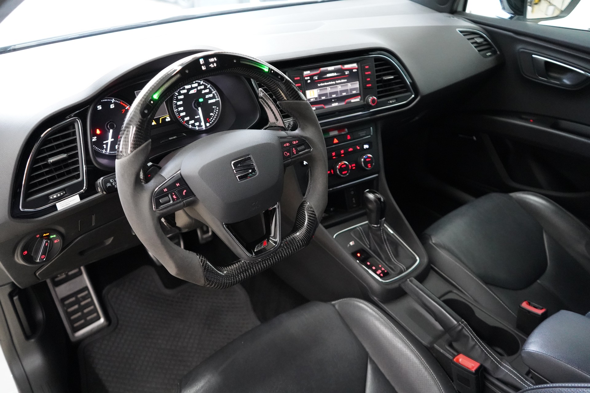 SEAT Leon ST 2.0 TSI Cupra 280 DSG / JE Design- Wide Body* Grail Auspuff*-image-19