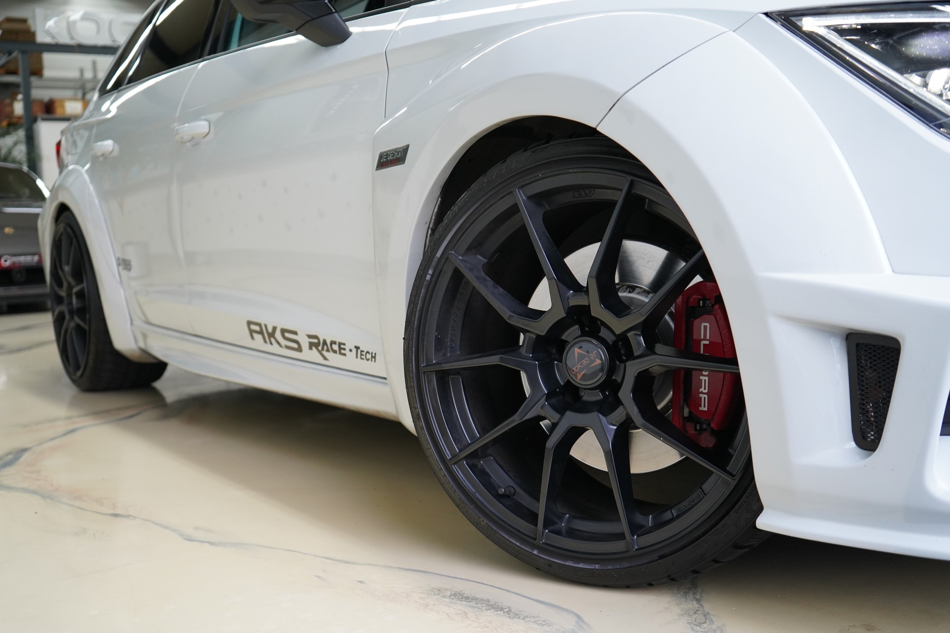 SEAT Leon ST 2.0 TSI Cupra 280 DSG / JE Design- Wide Body* Grail Auspuff*-image-16