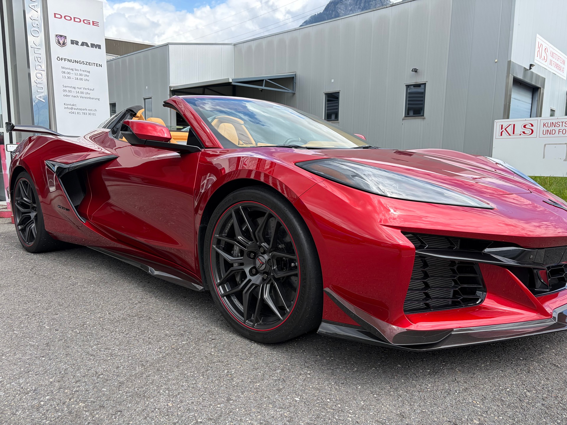 CHEVROLET Corvette C8 Z06 Convertible 3LZ 5.5l V8 Z07-Performance-Paket-image-10