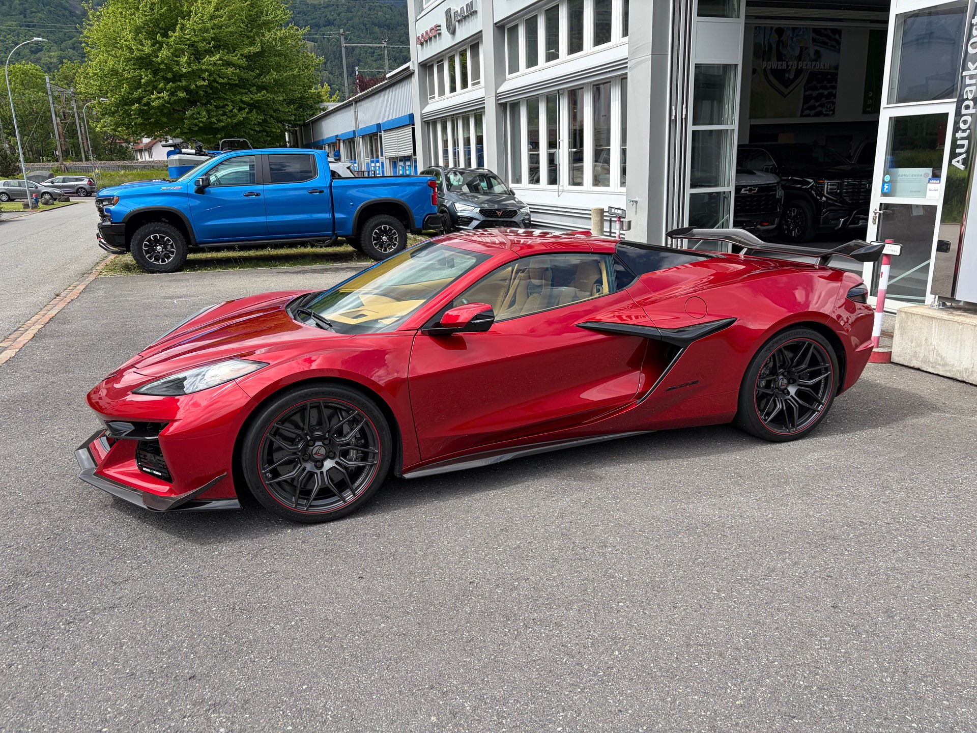 CHEVROLET Corvette C8 Z06 Convertible 3LZ 5.5l V8 Z07-Performance-Paket-image-2