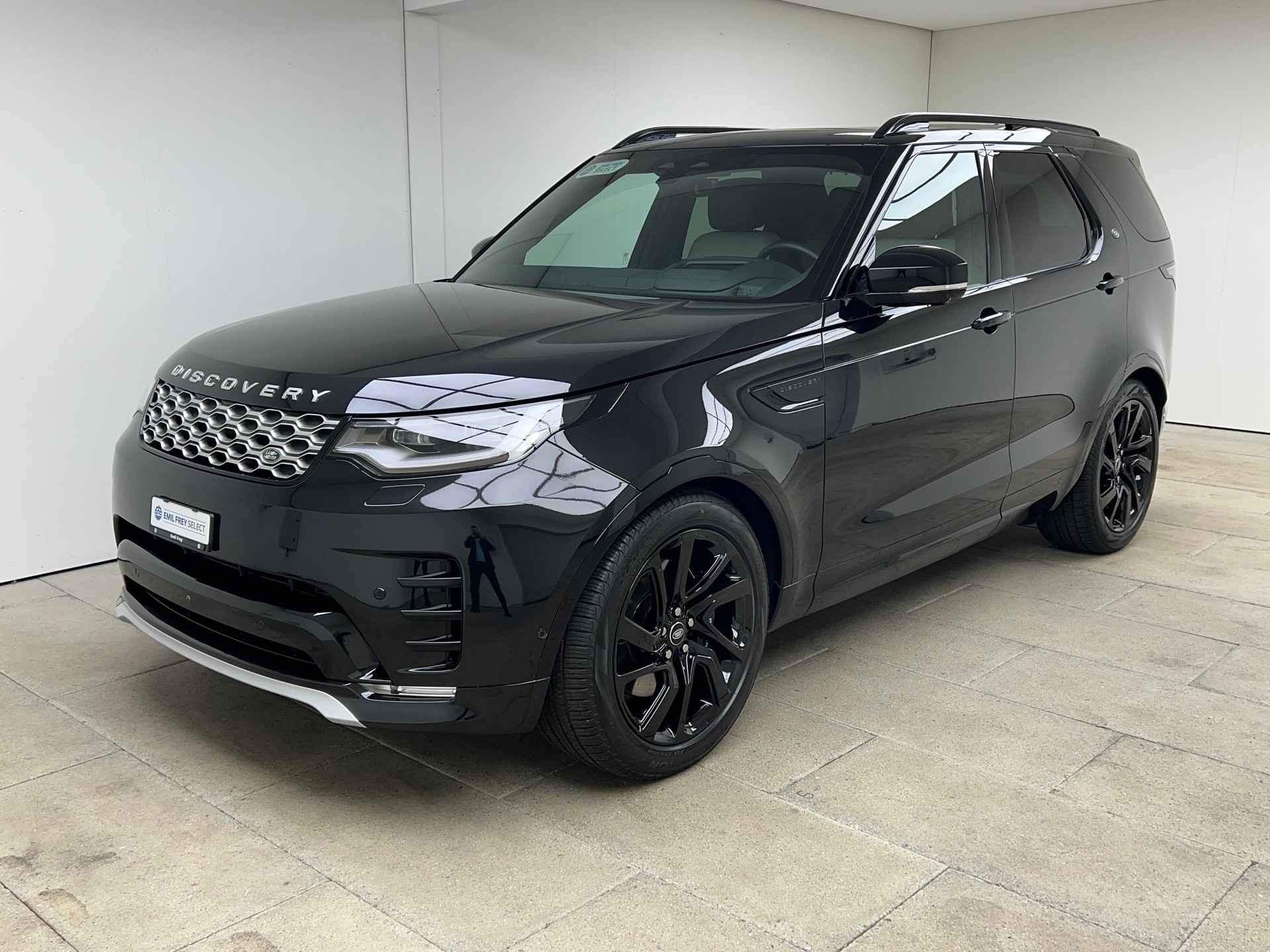 LAND ROVER Discovery 3.0 D I6 300 Metropolitan Edition / Jetzt mit attraktivem 1.99% Leasing-showroom-element-1