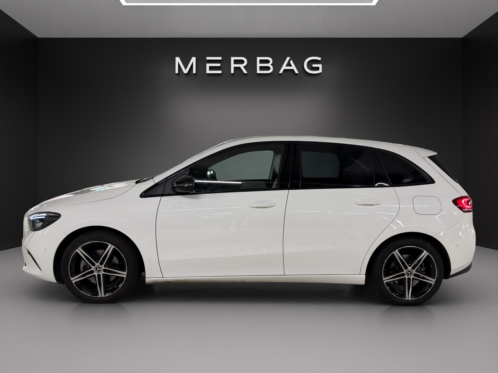 MERCEDES-BENZ B 200 Night Star-image-3