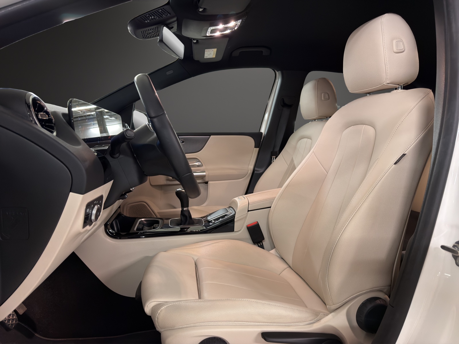 MERCEDES-BENZ B 200 Night Star-image-12