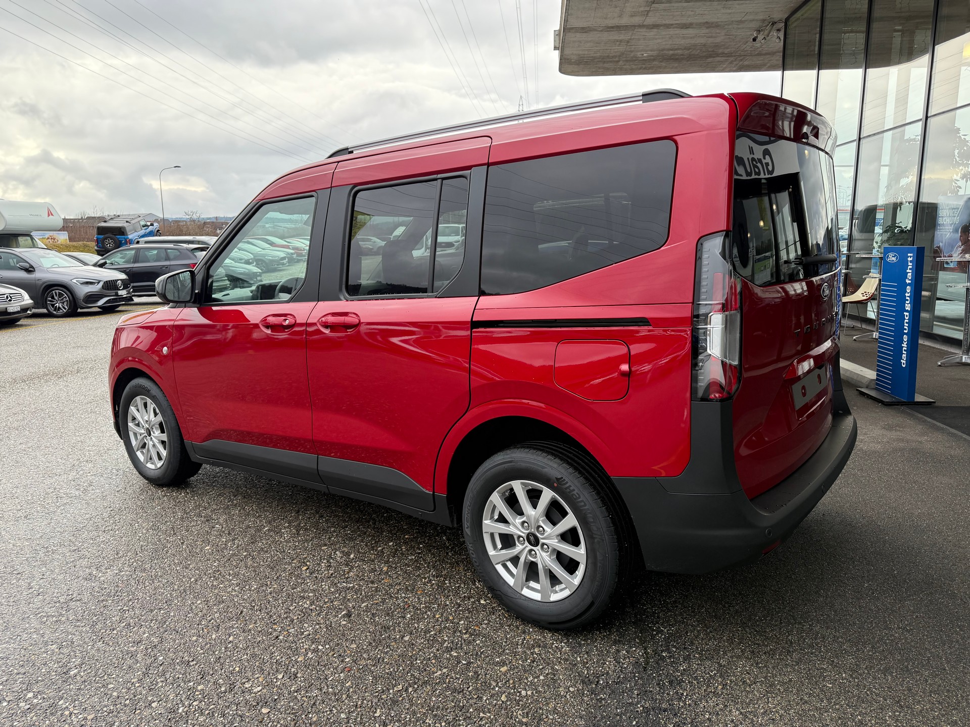FORD Tourneo Courier 1.0 EcoBoost Titanium Automat-image-5
