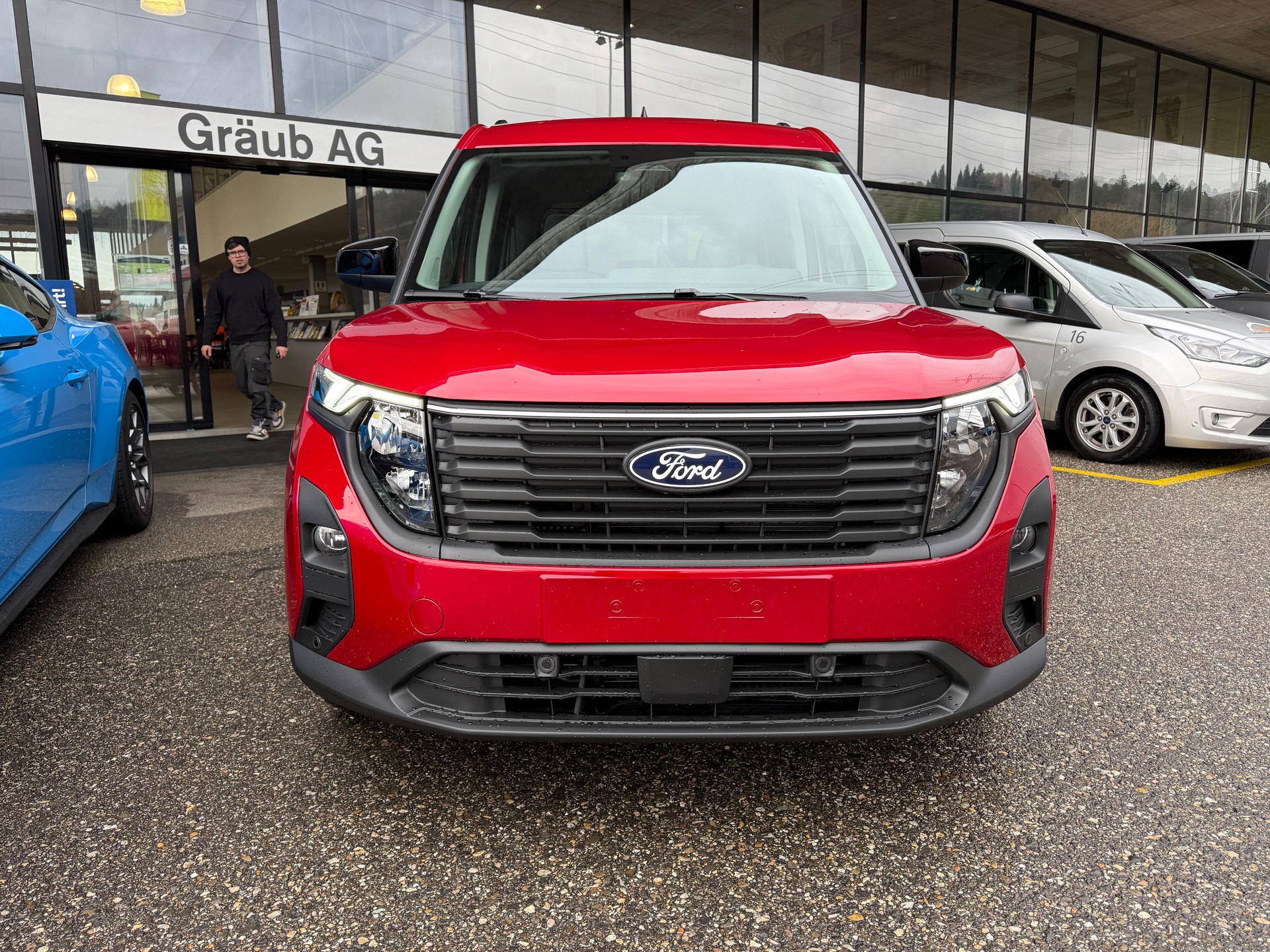 FORD Tourneo Courier 1.0 EcoBoost Titanium Automat-image-2