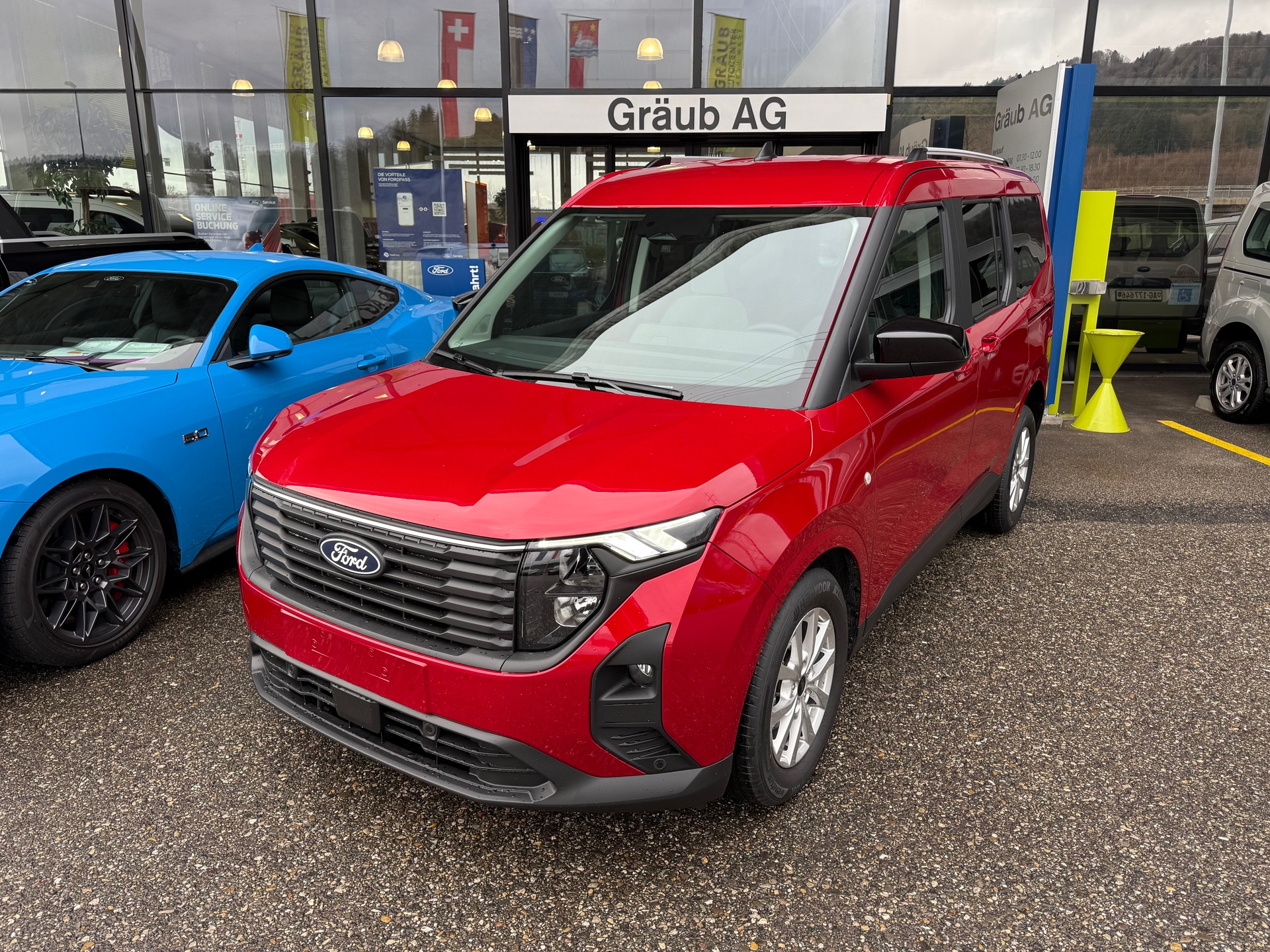 FORD Tourneo Courier 1.0 EcoBoost Titanium Automat-image-1