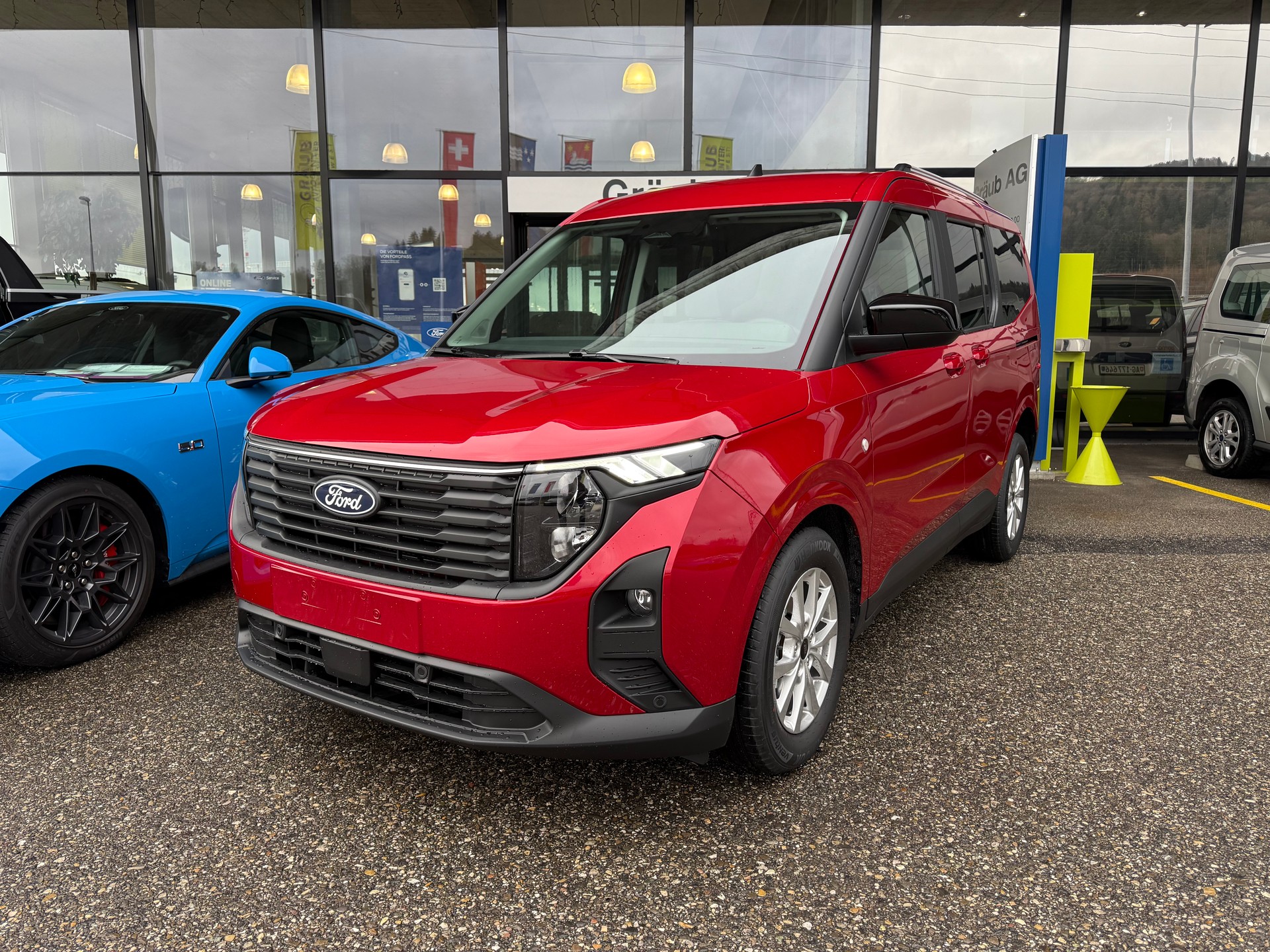 FORD Tourneo Courier 1.0 EcoBoost Titanium Automat-image-0
