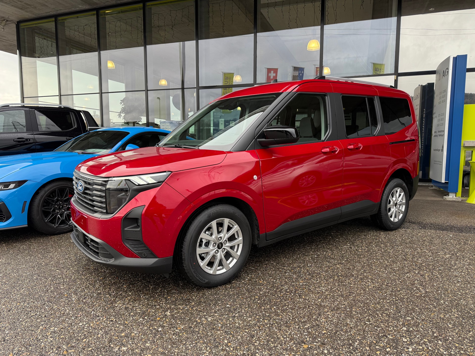 FORD Tourneo Courier 1.0 EcoBoost Titanium Automat-image-3