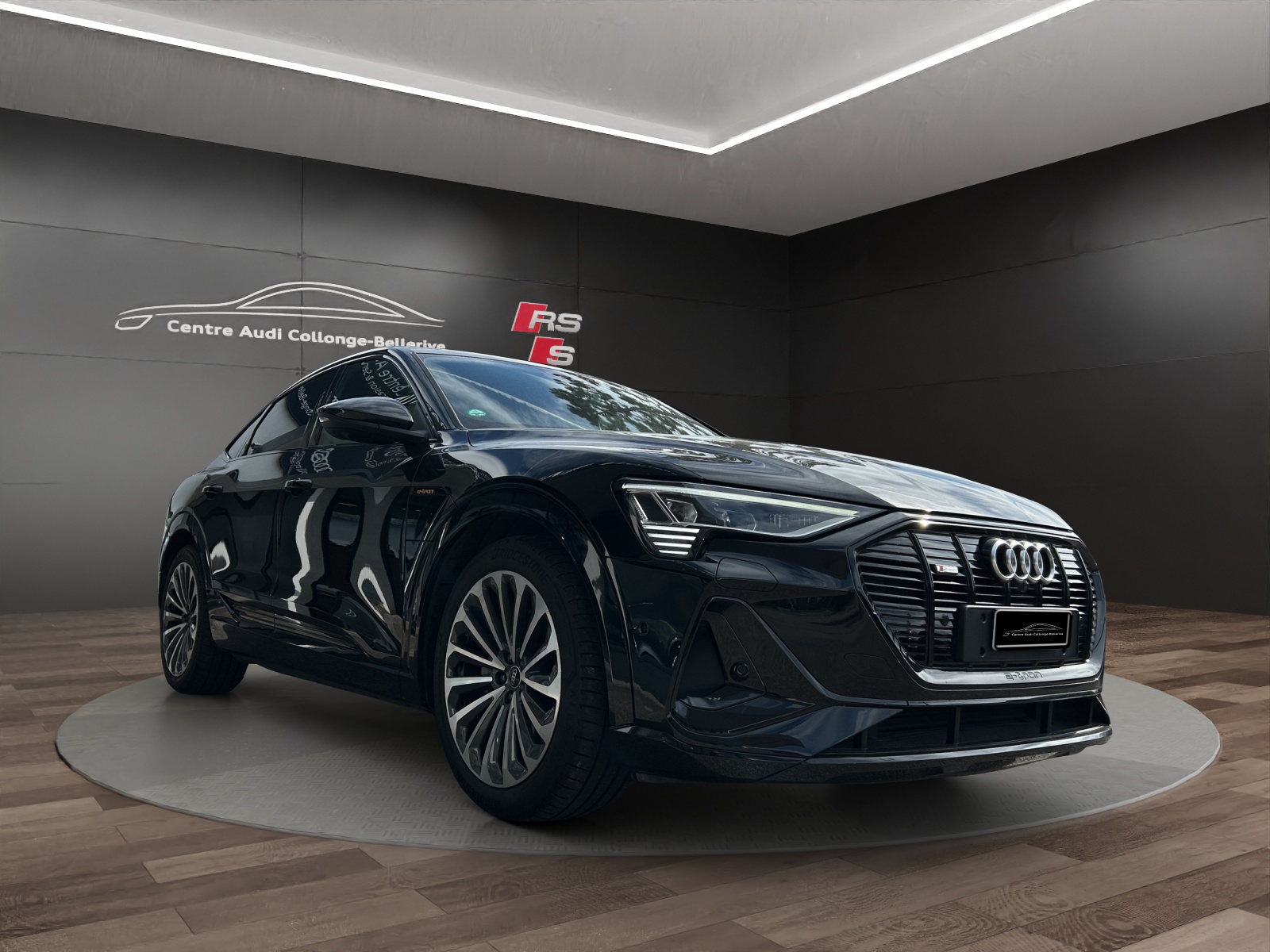 AUDI e-tron 55 Sportback S Line quattro-image-7