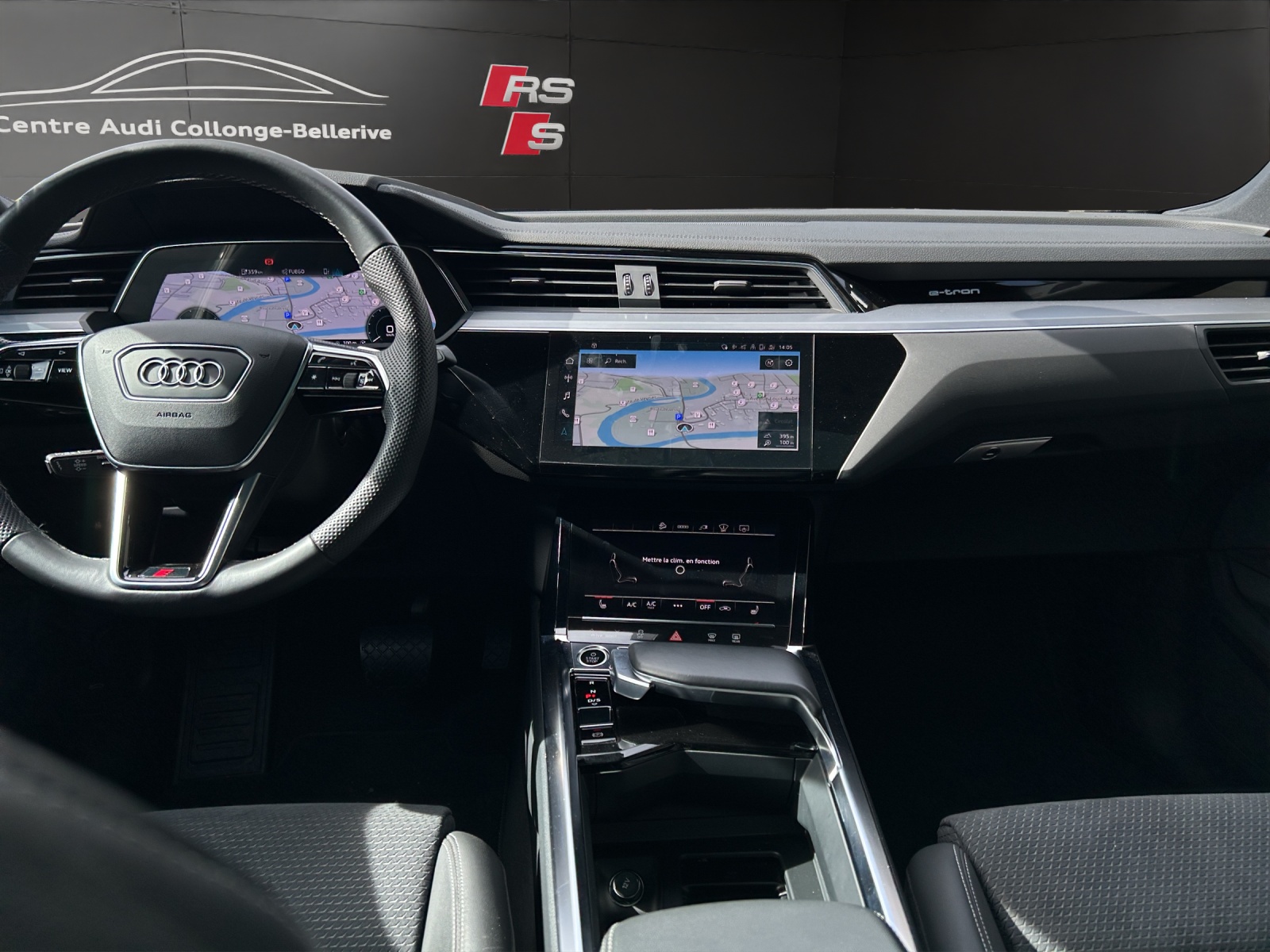 AUDI e-tron 55 Sportback S Line quattro-image-12