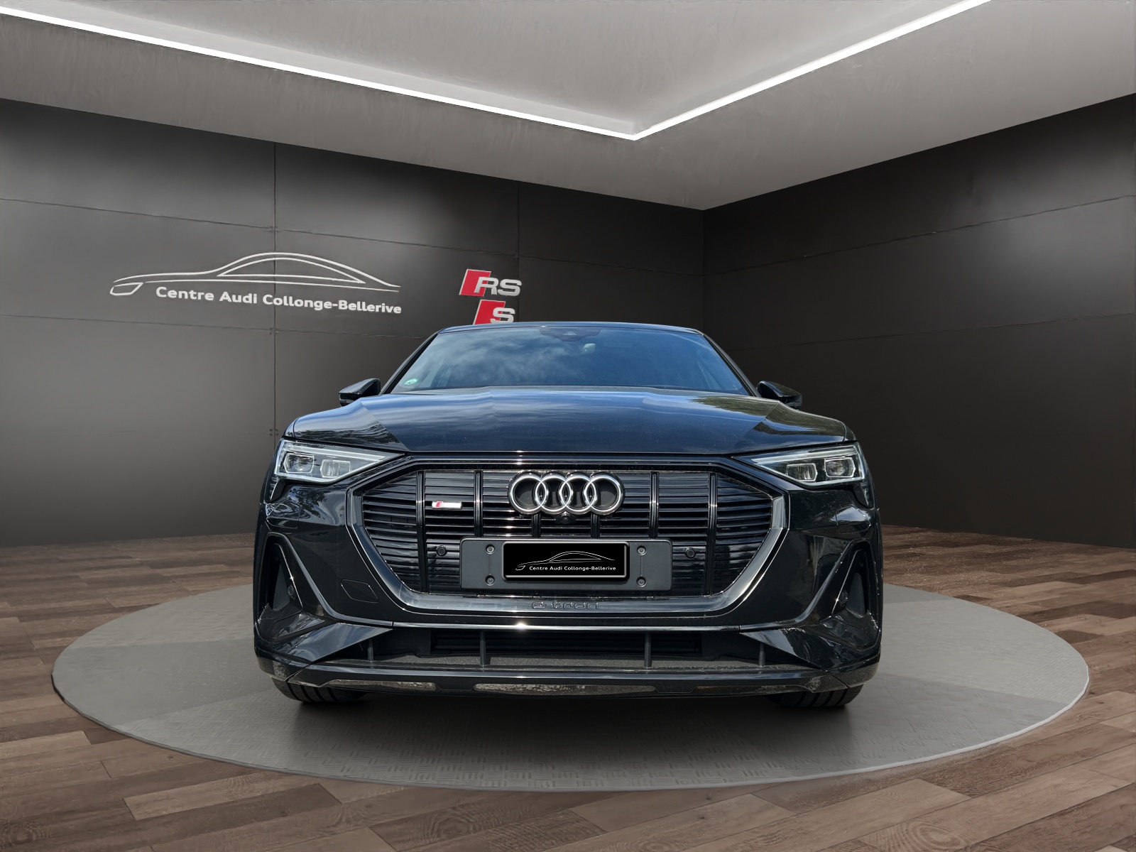 AUDI e-tron 55 Sportback S Line quattro-image-1