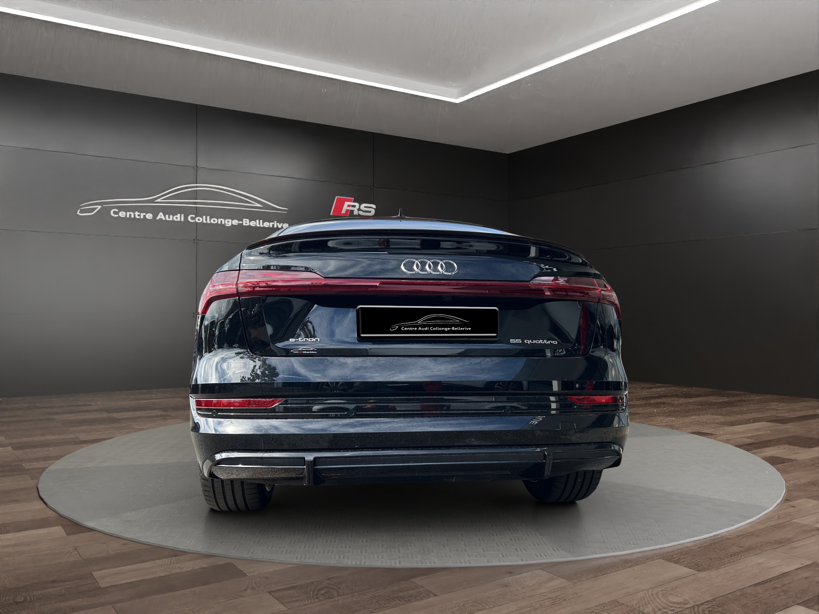 AUDI e-tron 55 Sportback S Line quattro-image-4