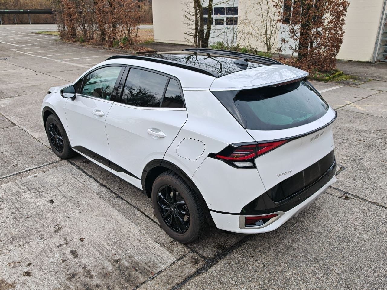 KIA Sportage 1.6T-GDi HEV GT-Line 4x4 A-image-2