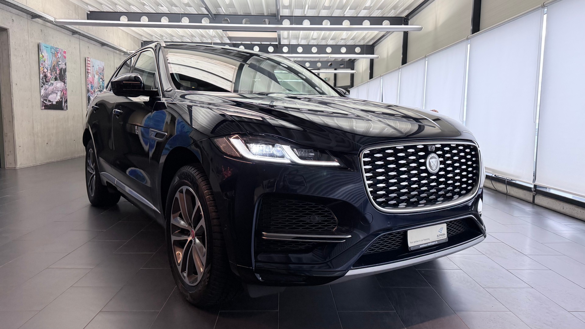 JAGUAR F-Pace 2.0 P400e AWD-image-2