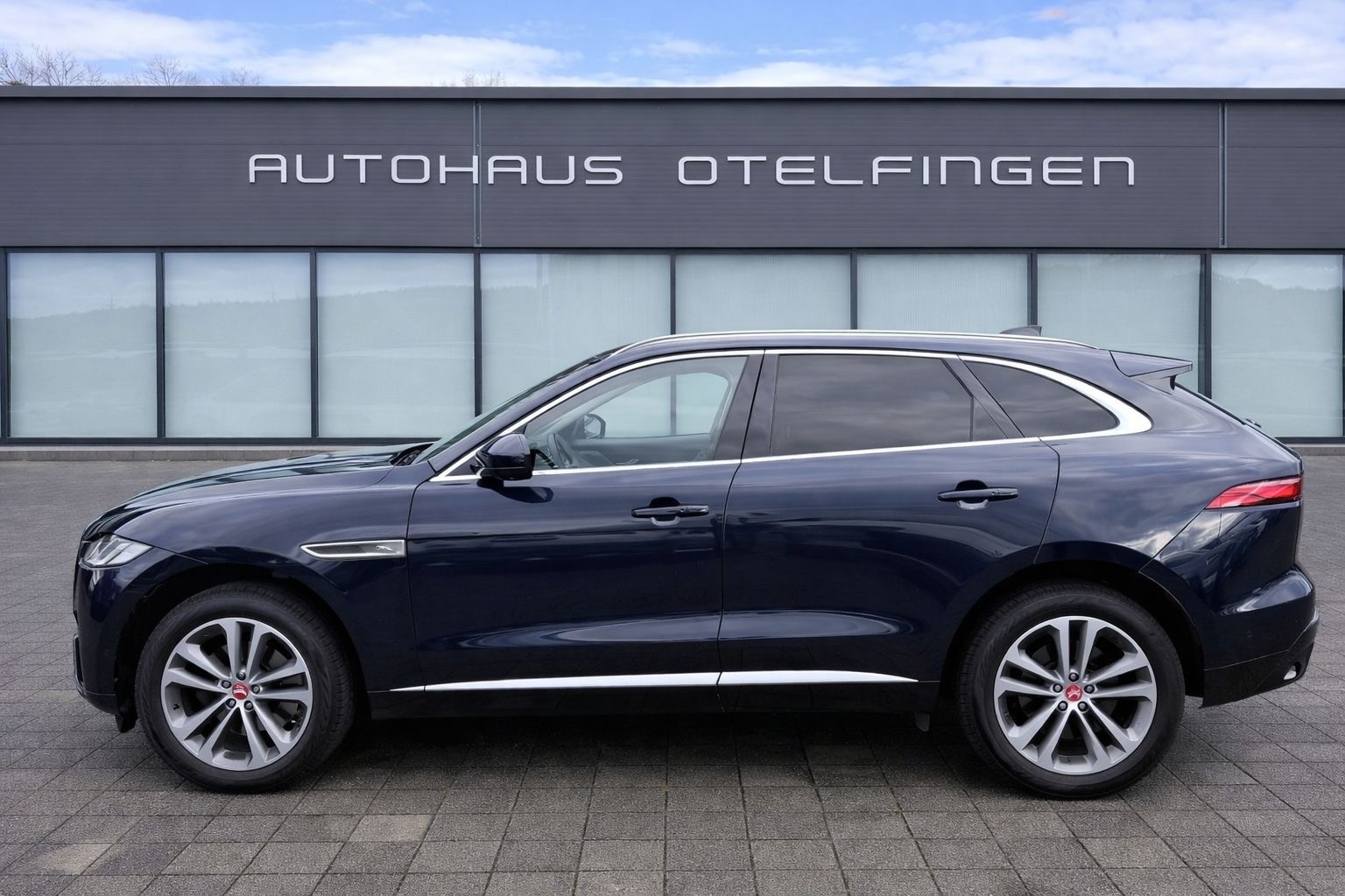 JAGUAR F-Pace 2.0 P400e AWD-image-0
