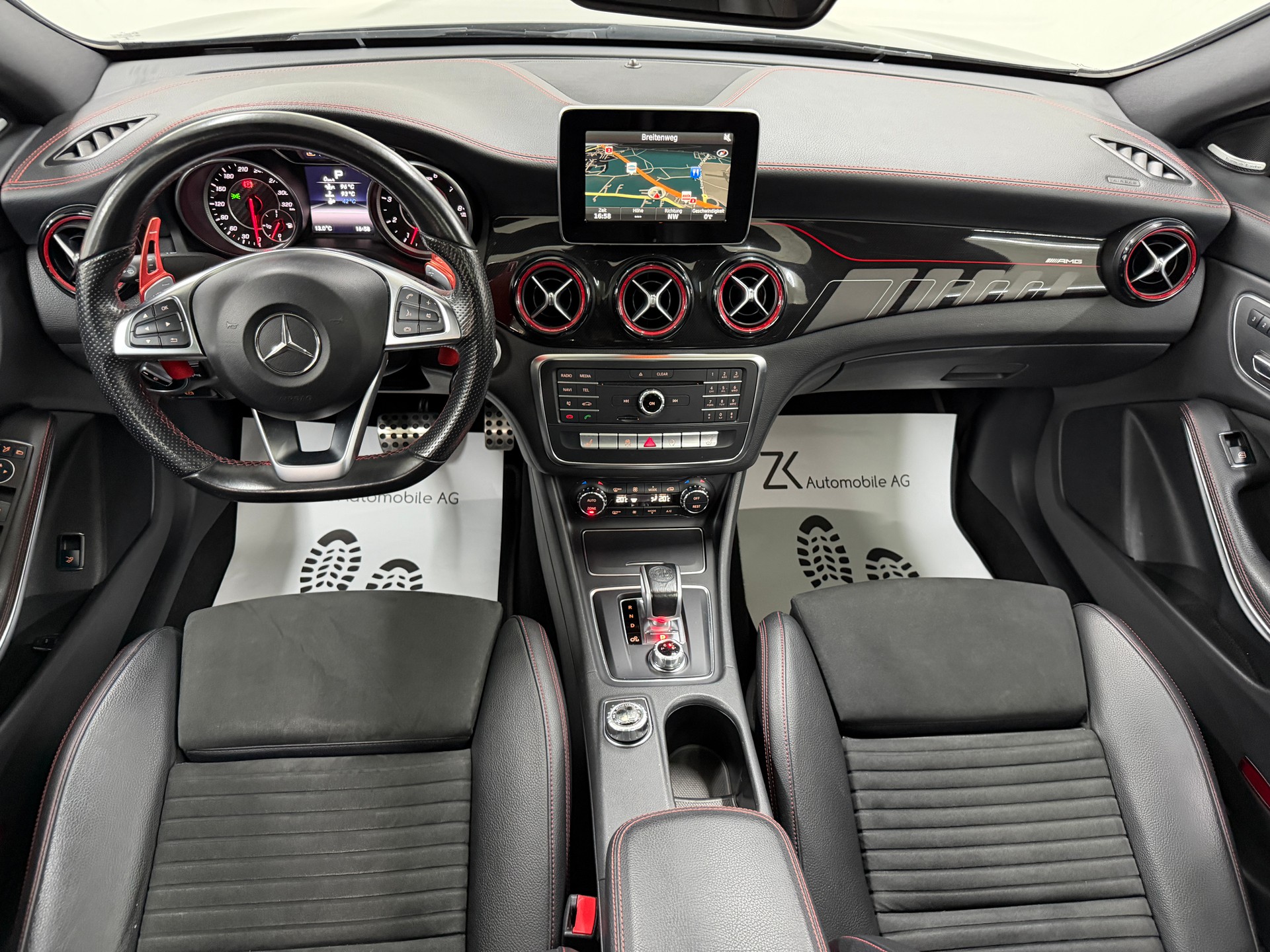 MERCEDES-BENZ CLA 45 AMG 381PS Mountaingray 4Matic Speedshift / RF-Kamera / Glasdach / H&K Sound / Night-Paket /-image-10